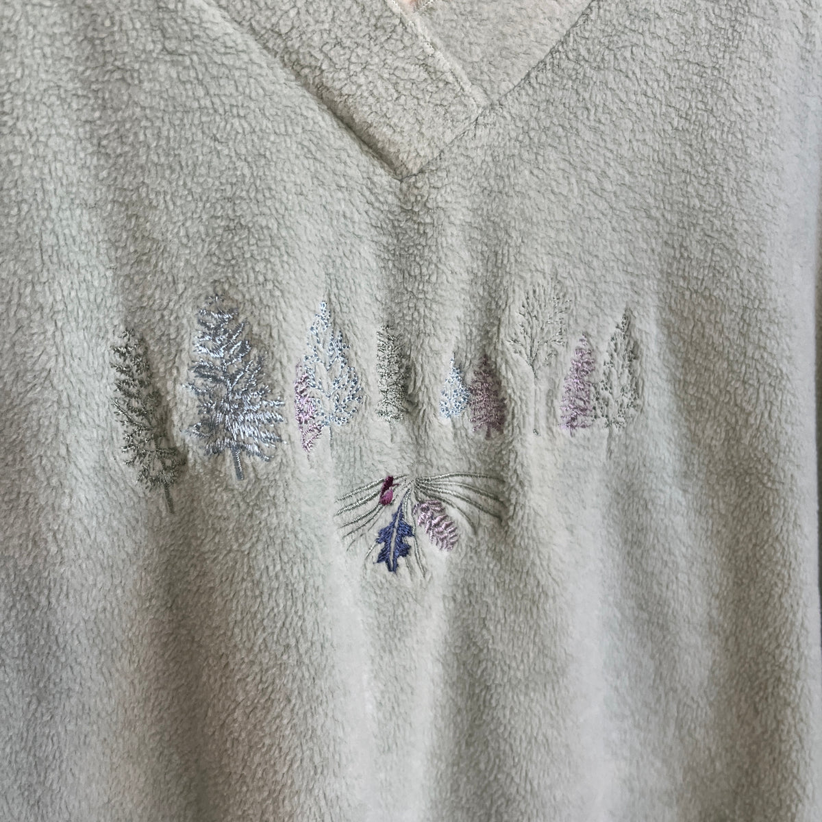 Green Embroidered Sweater (L)