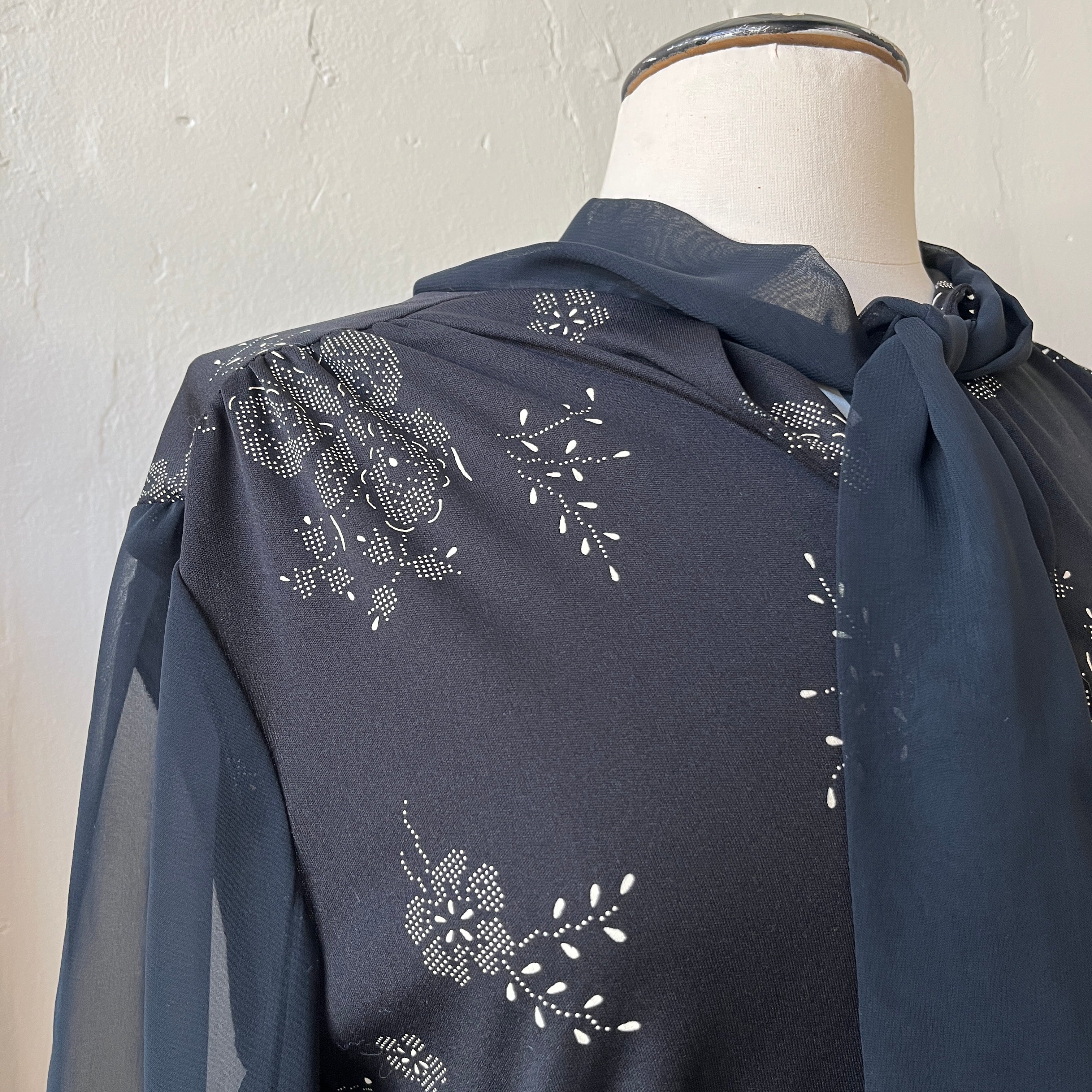 Black Blouse (L)