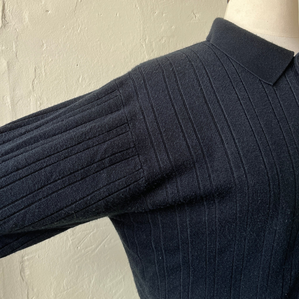 Black Sweater (L)