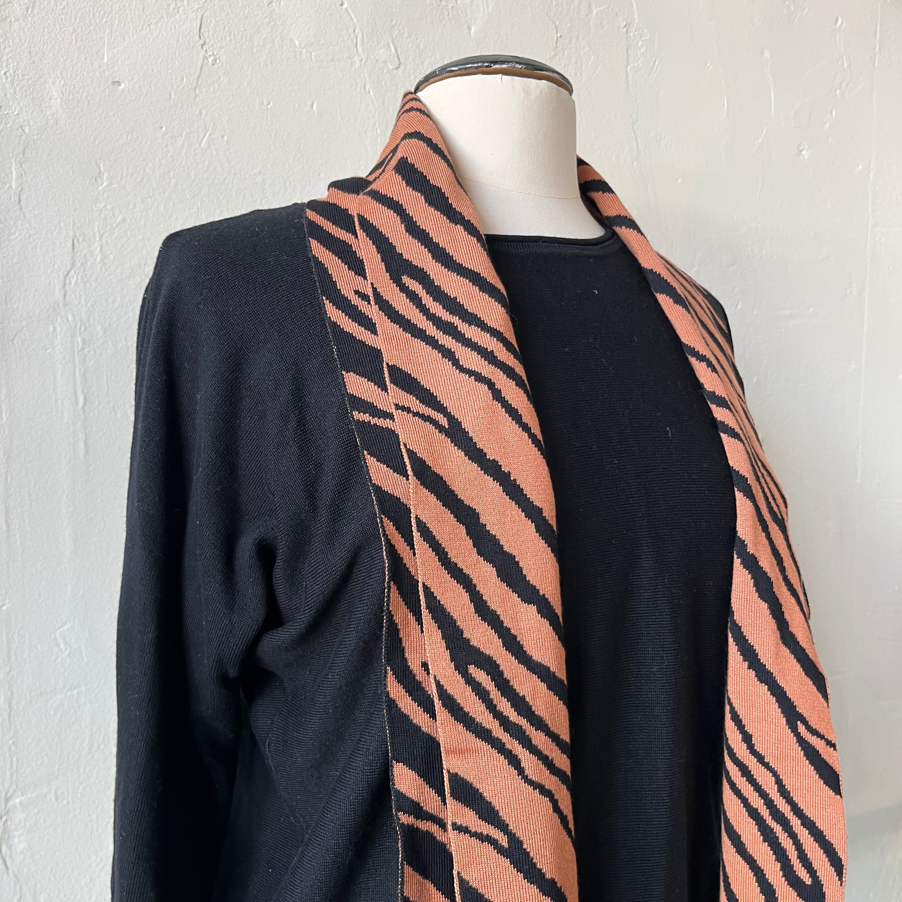 Sweater & Scarf (L)