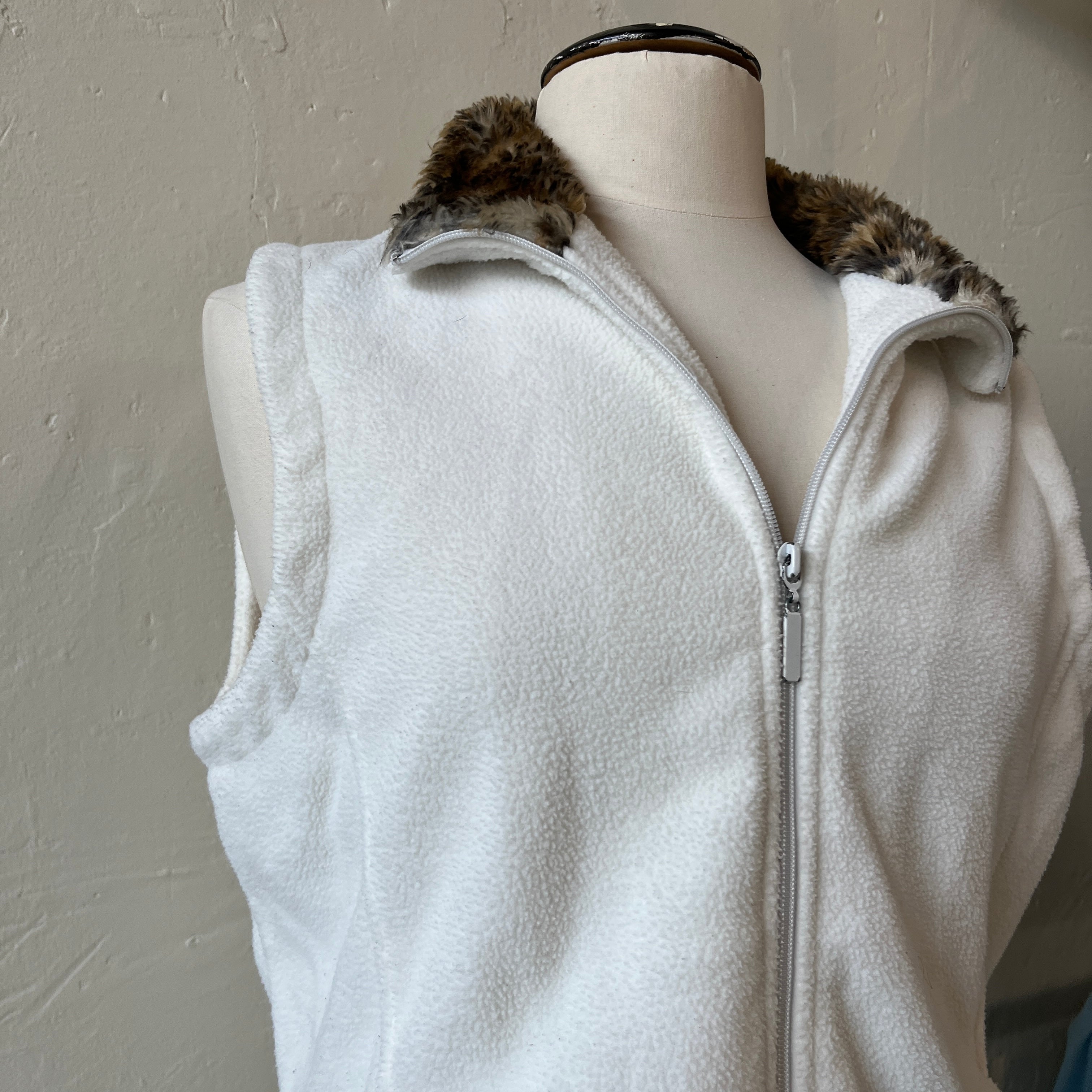 White Vest (M)
