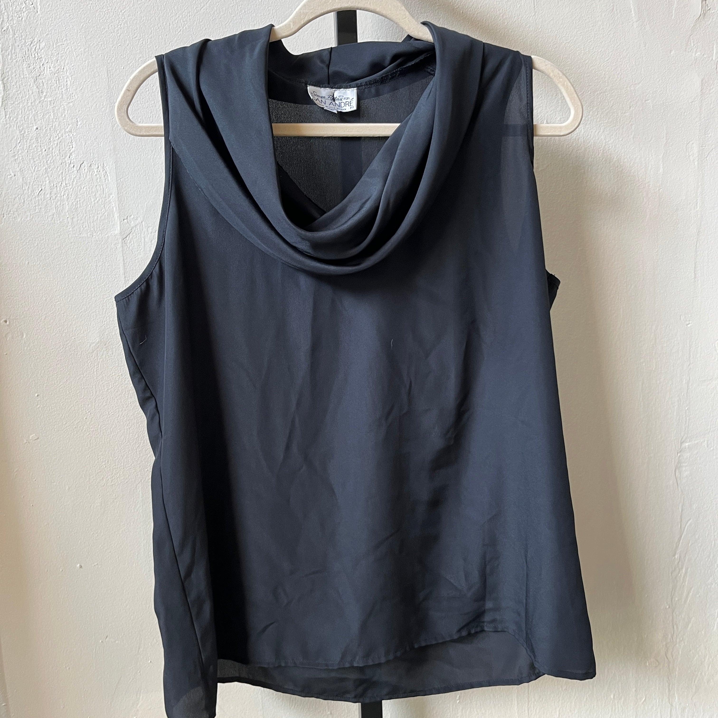Black Tank (16)