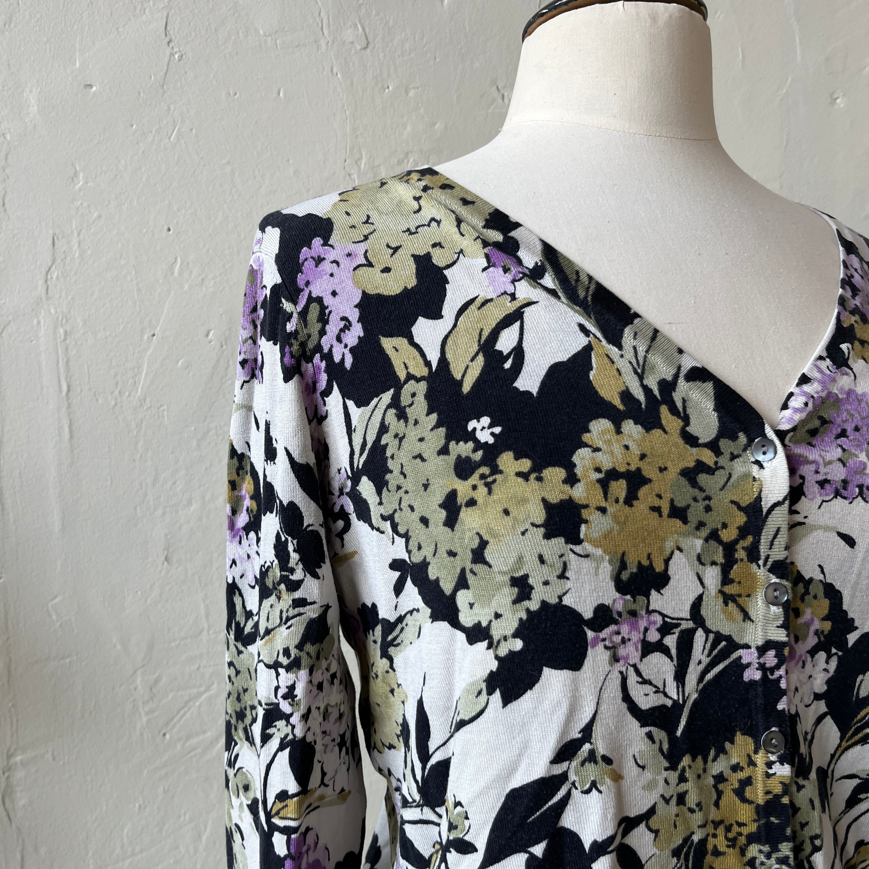 Floral Cardigan (M)