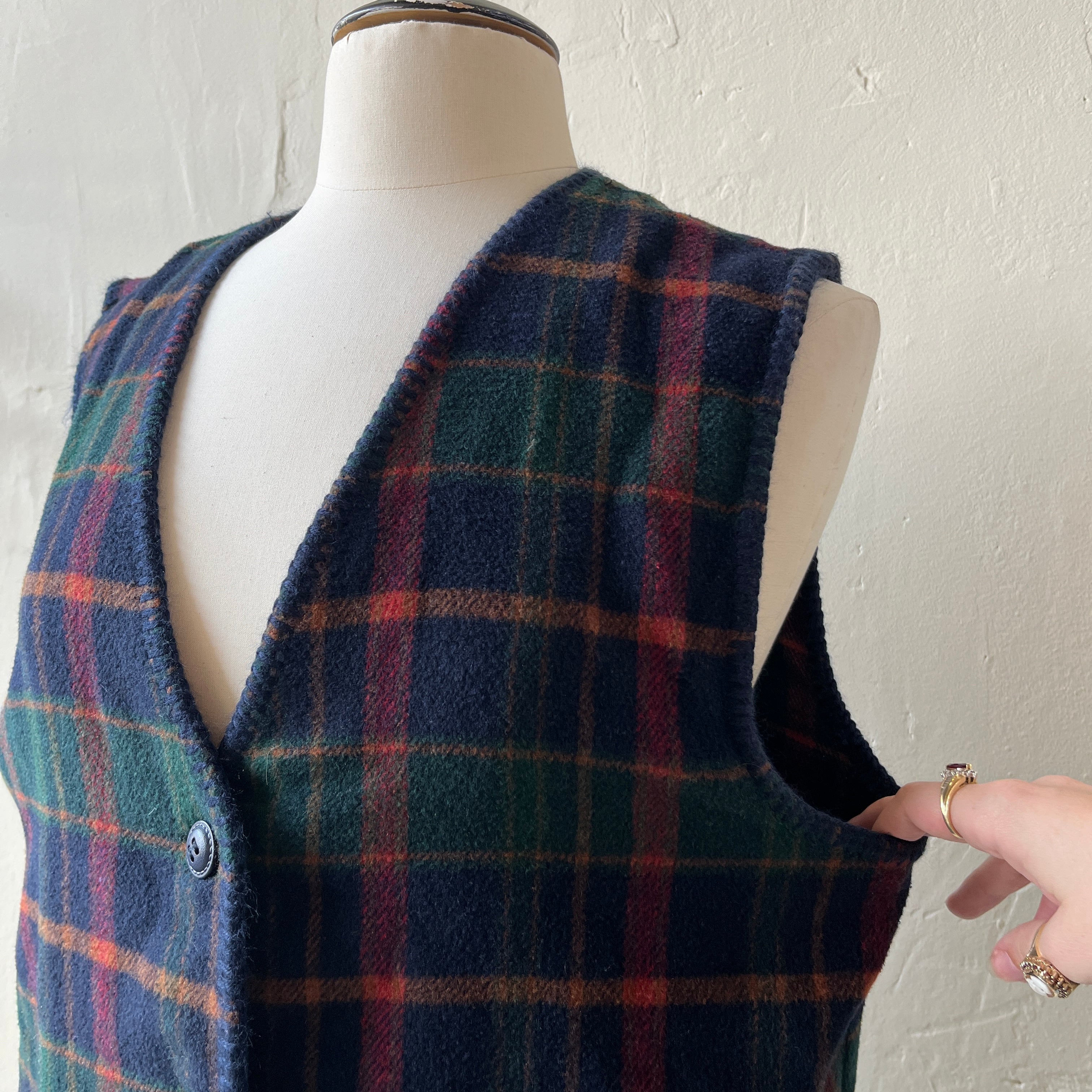 Plaid Vest (M)