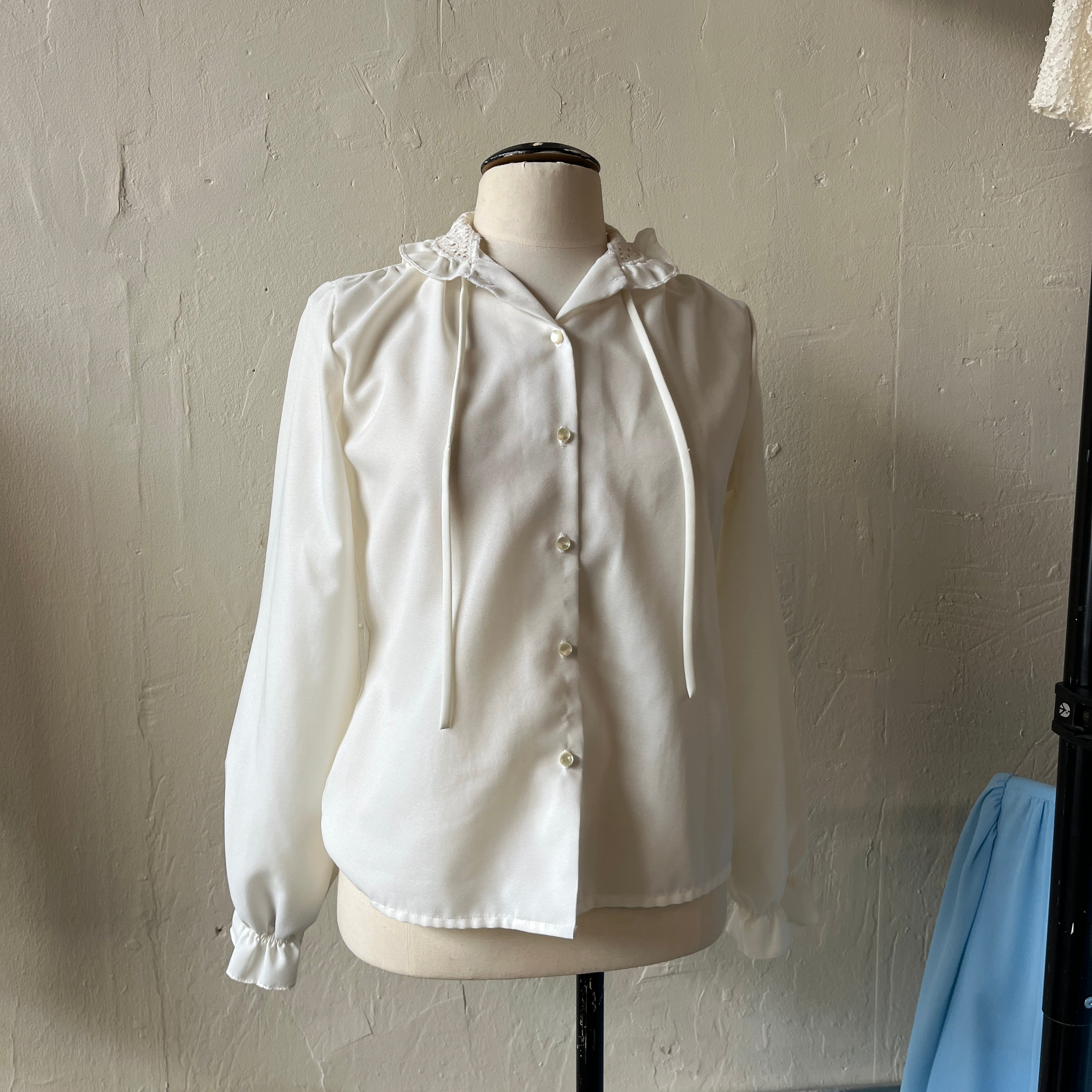 White Blouse (M)