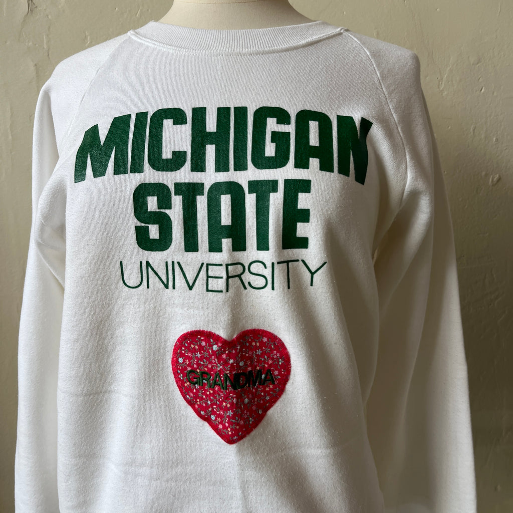 Grandma Sweatshirt (M)