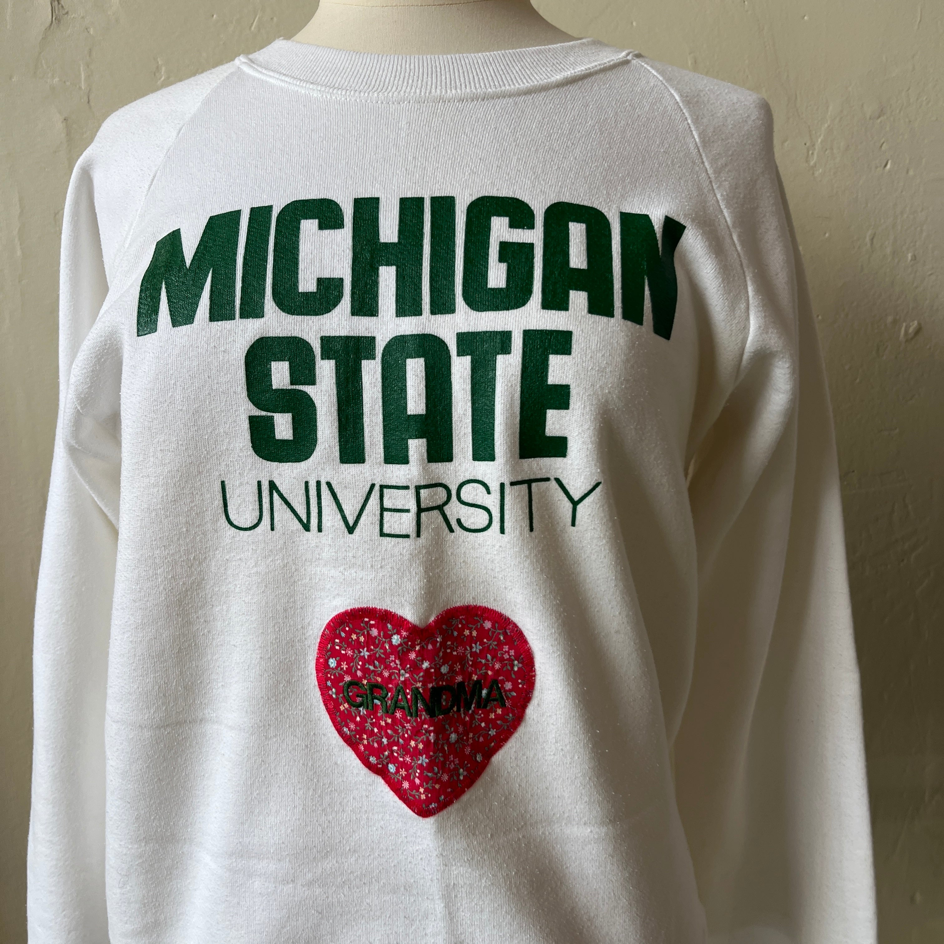 Grandma Sweatshirt (M)