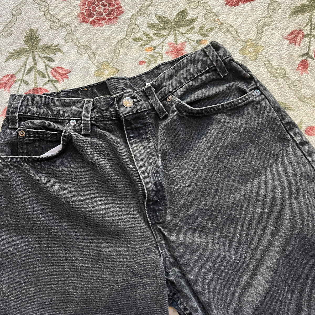 Black Vintage Levi’s (29” waist)