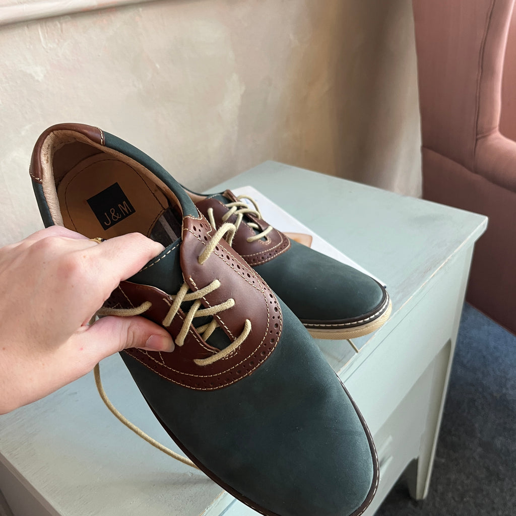 Men’s Shoes (10.5)