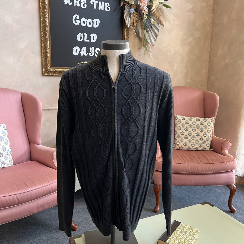 Men’s Sweater (L)