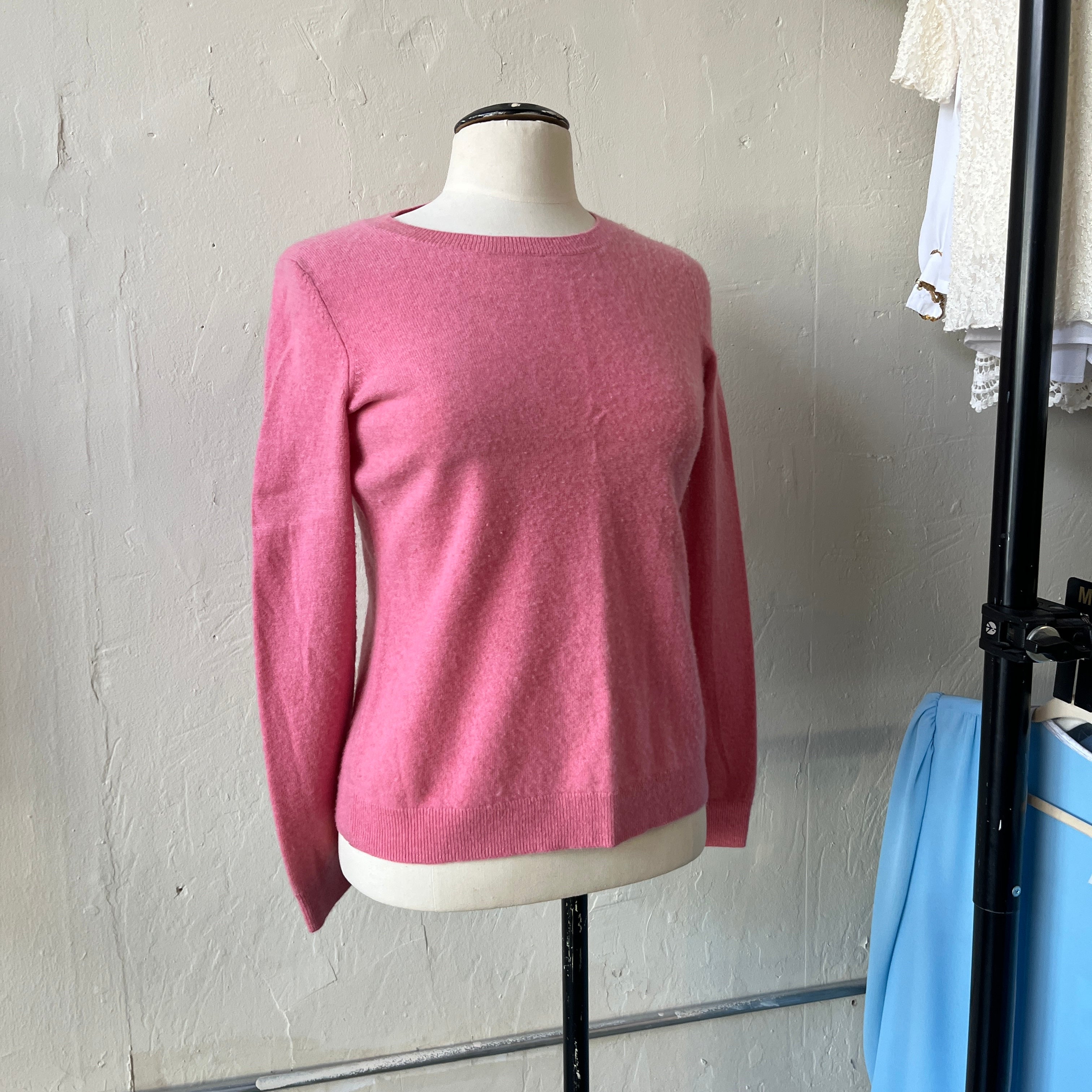 Cashmere Sweater (M)