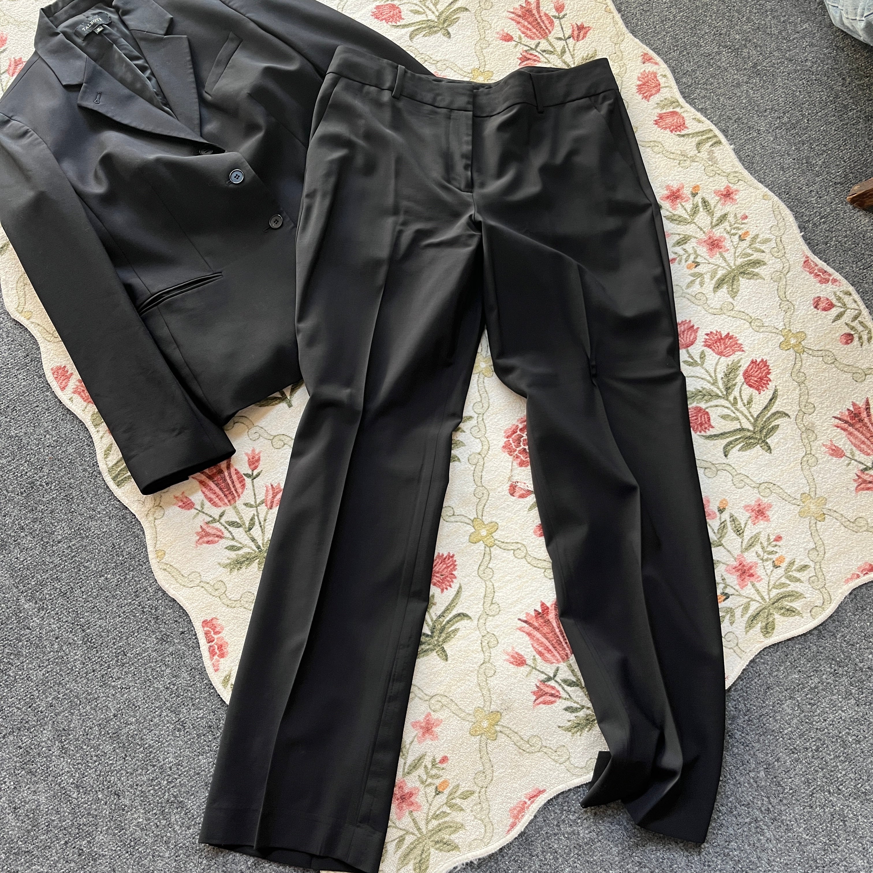 Wool Women’s Suit Set (12)