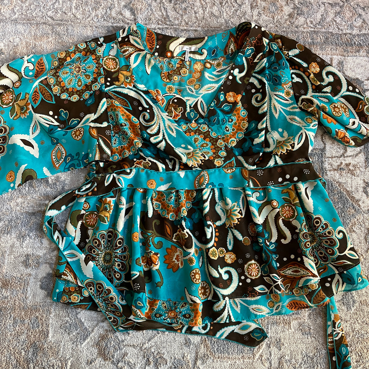 Flowy 70s Style Blouse (22/24)