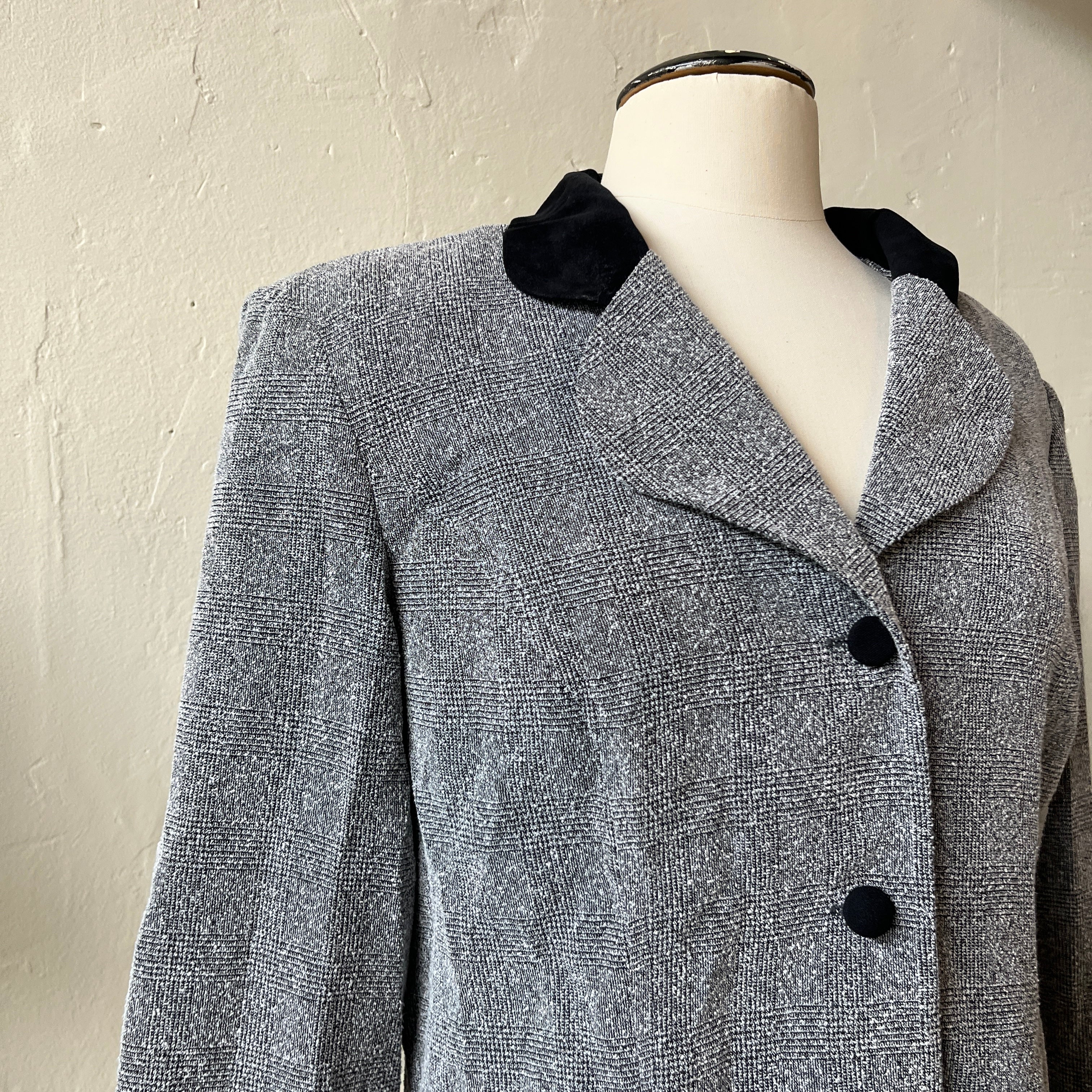 Gray Blazer (15/16)