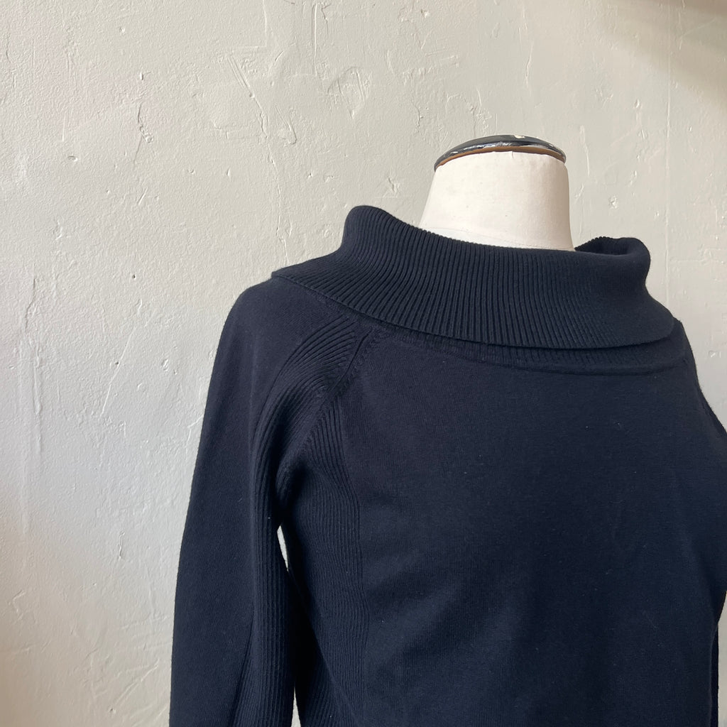 Black Sweater (XL)