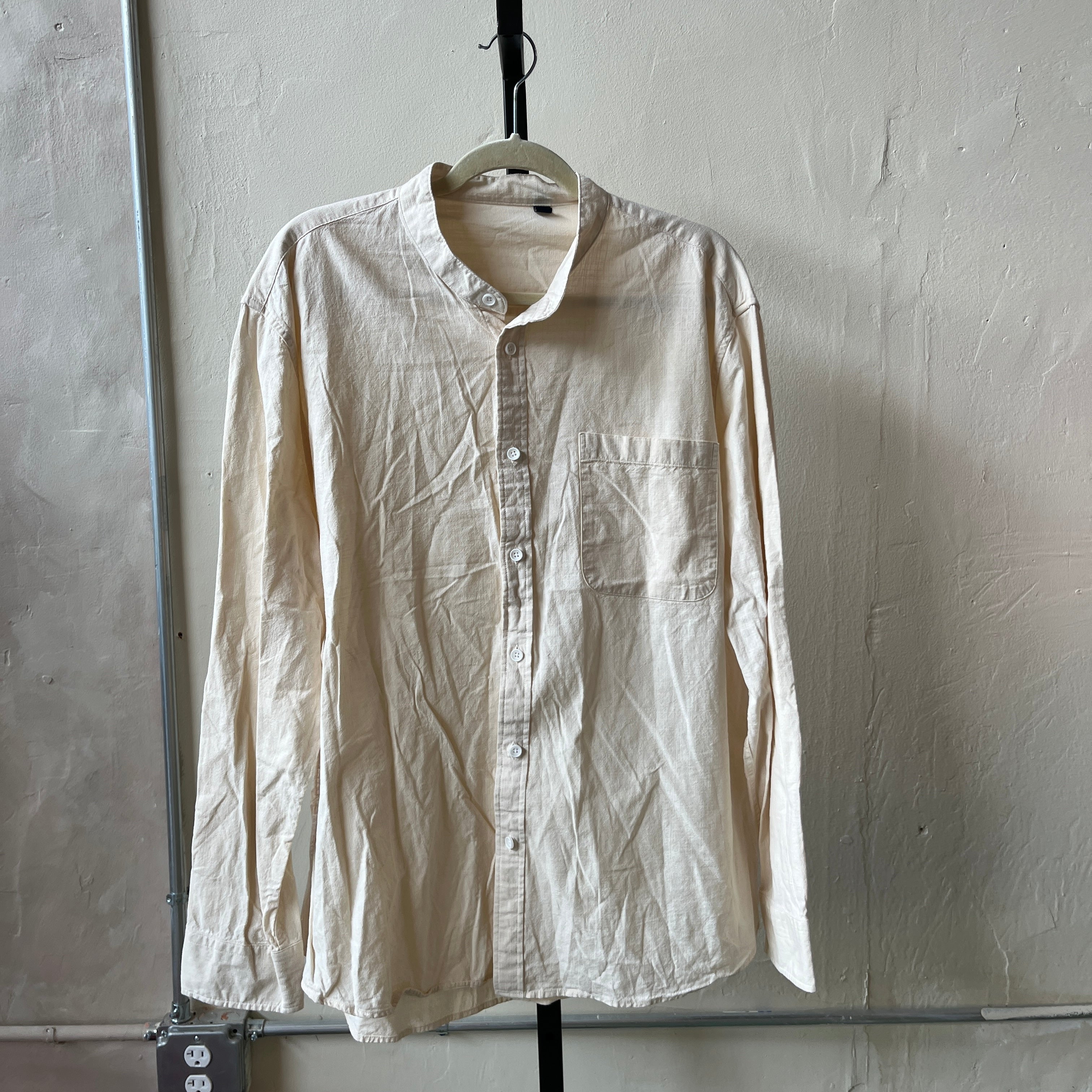 Men’s Button Down (XL)