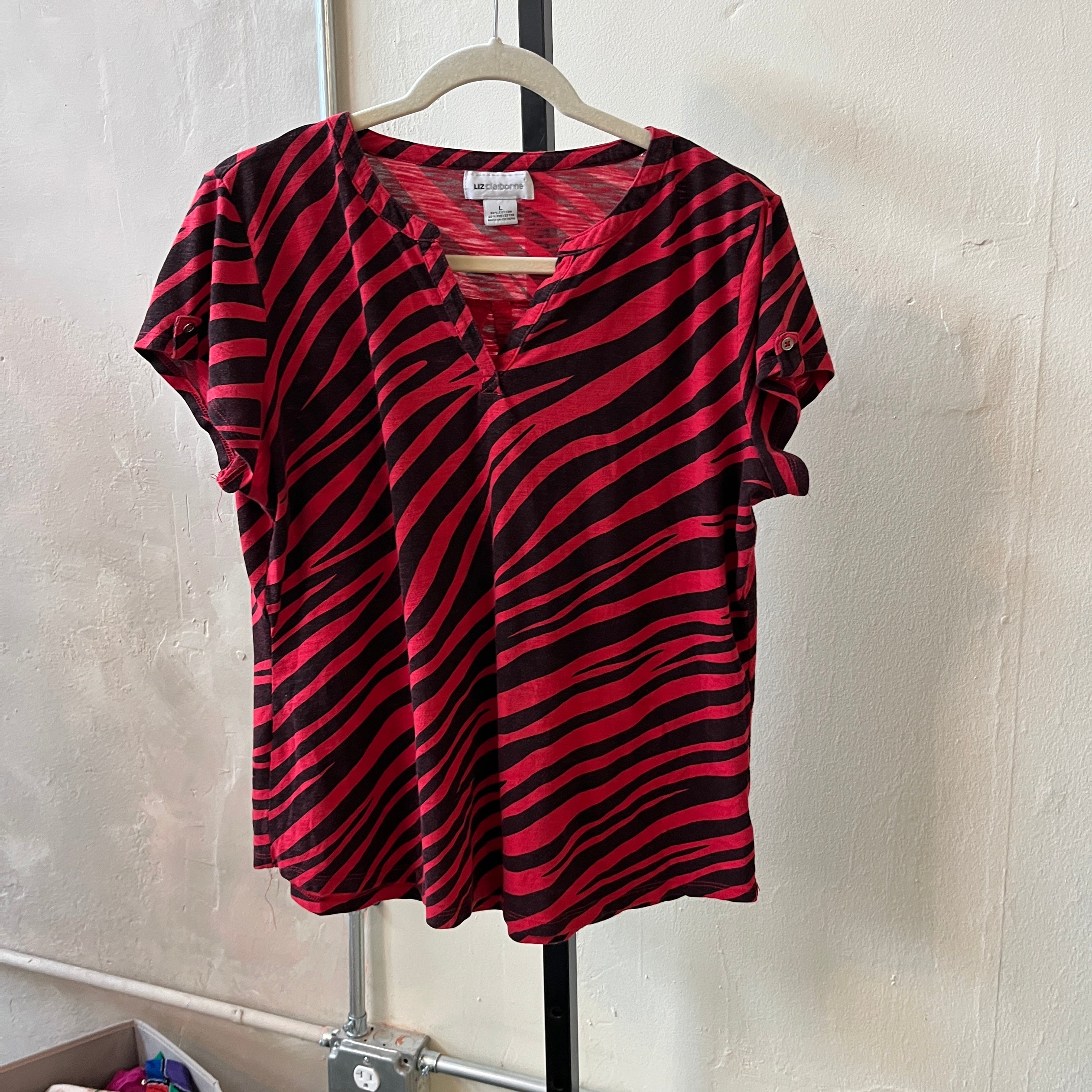 Black & Red Shirt (L)