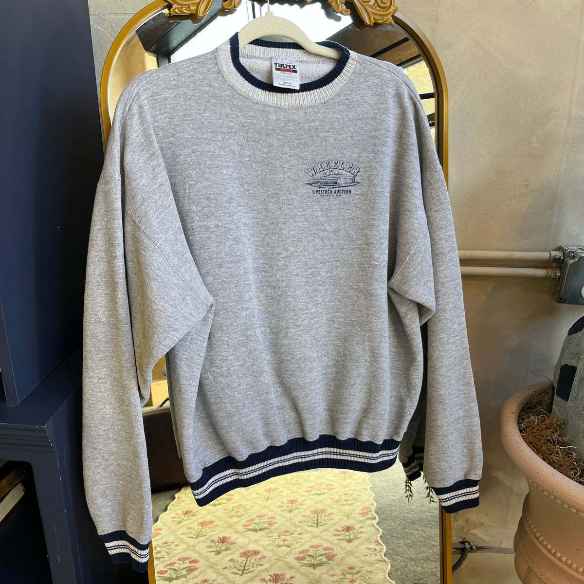 Heather Gray Sweatshirt (M)