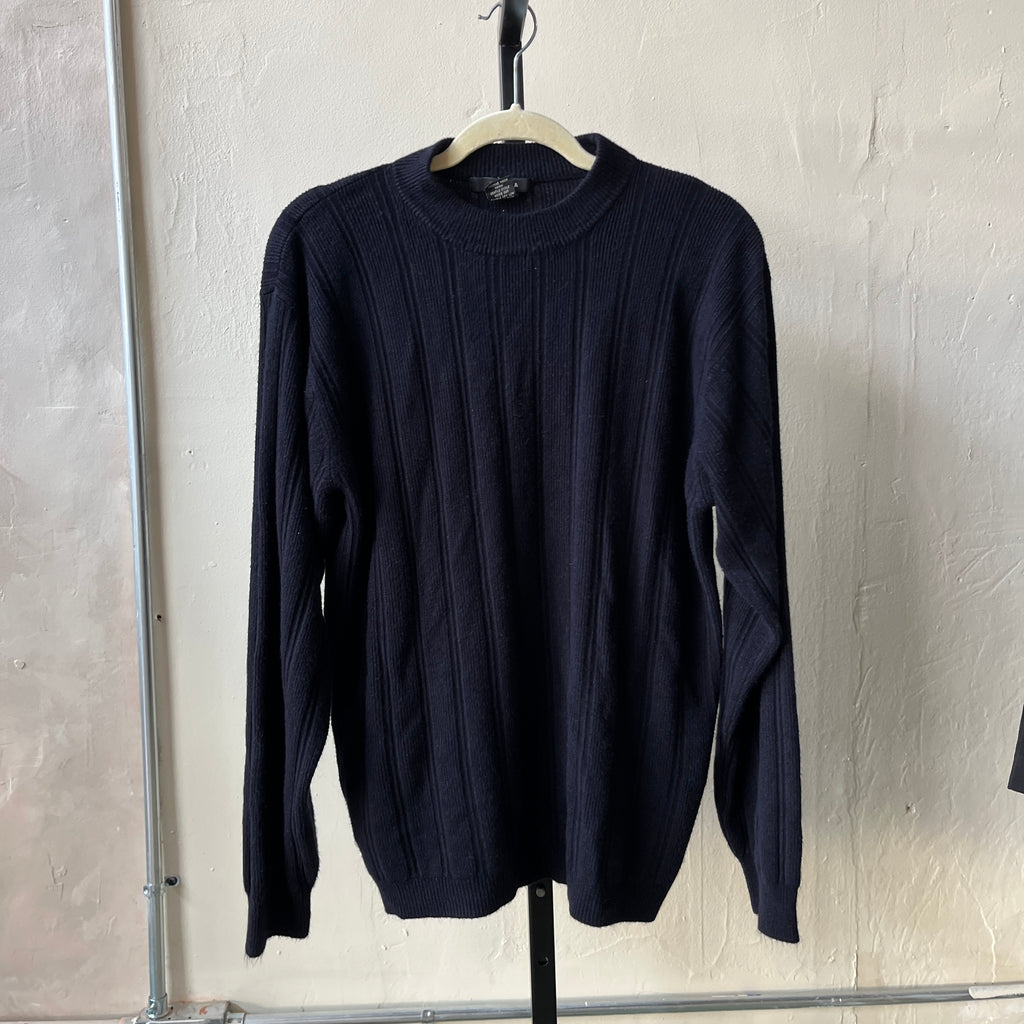 Black Sweater (L)