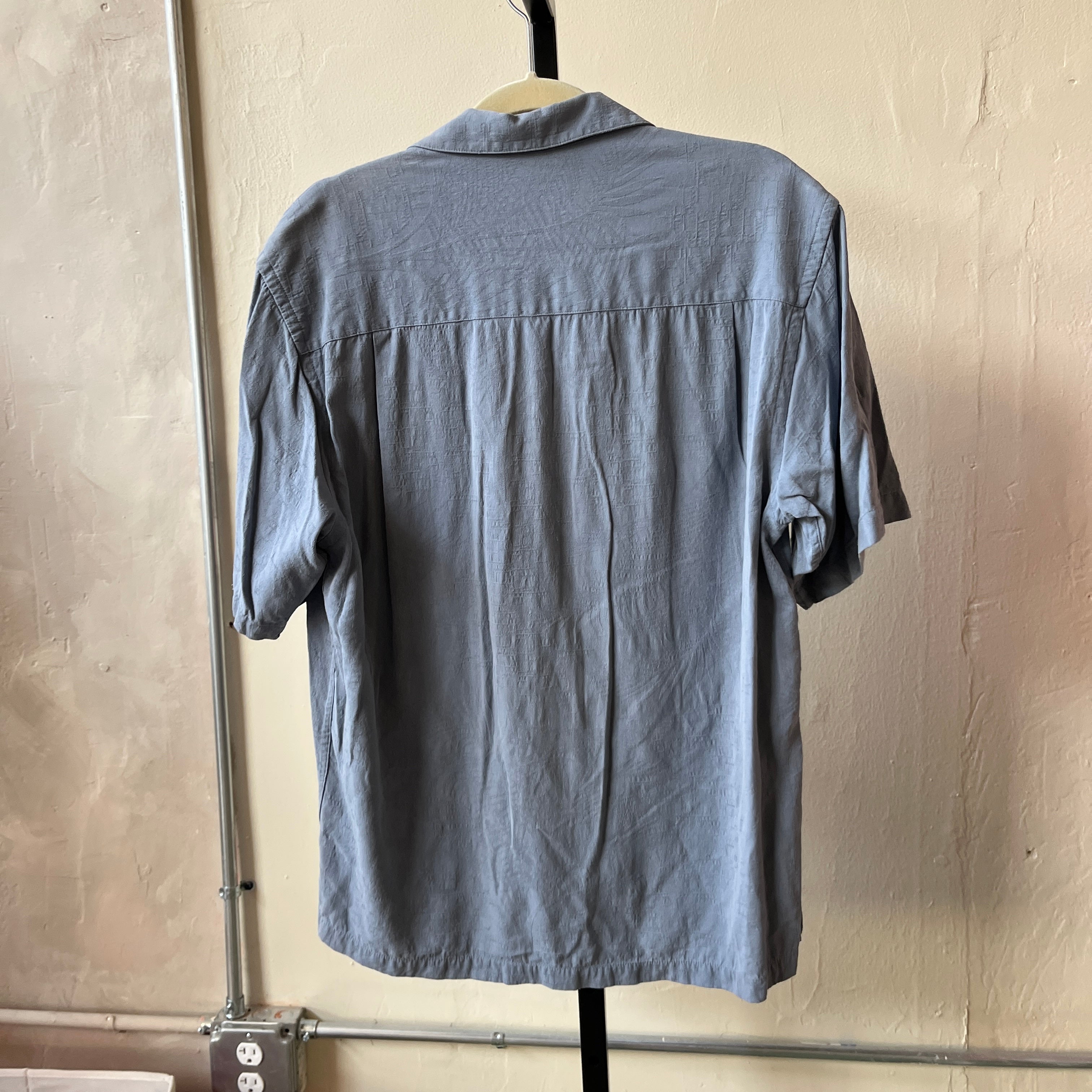 Men’s Button Down (M)