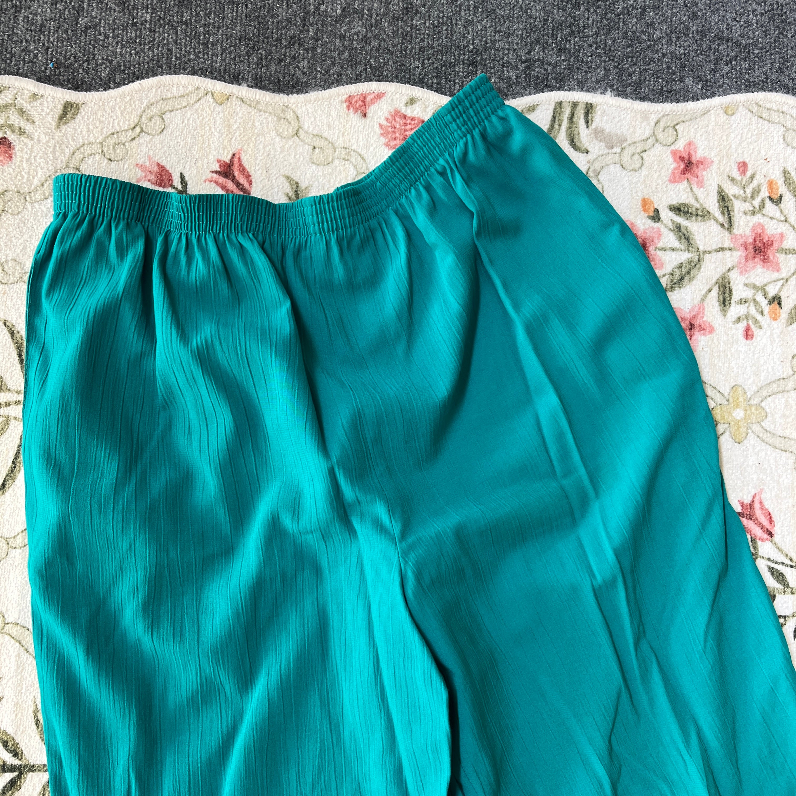 Green Pants (14)