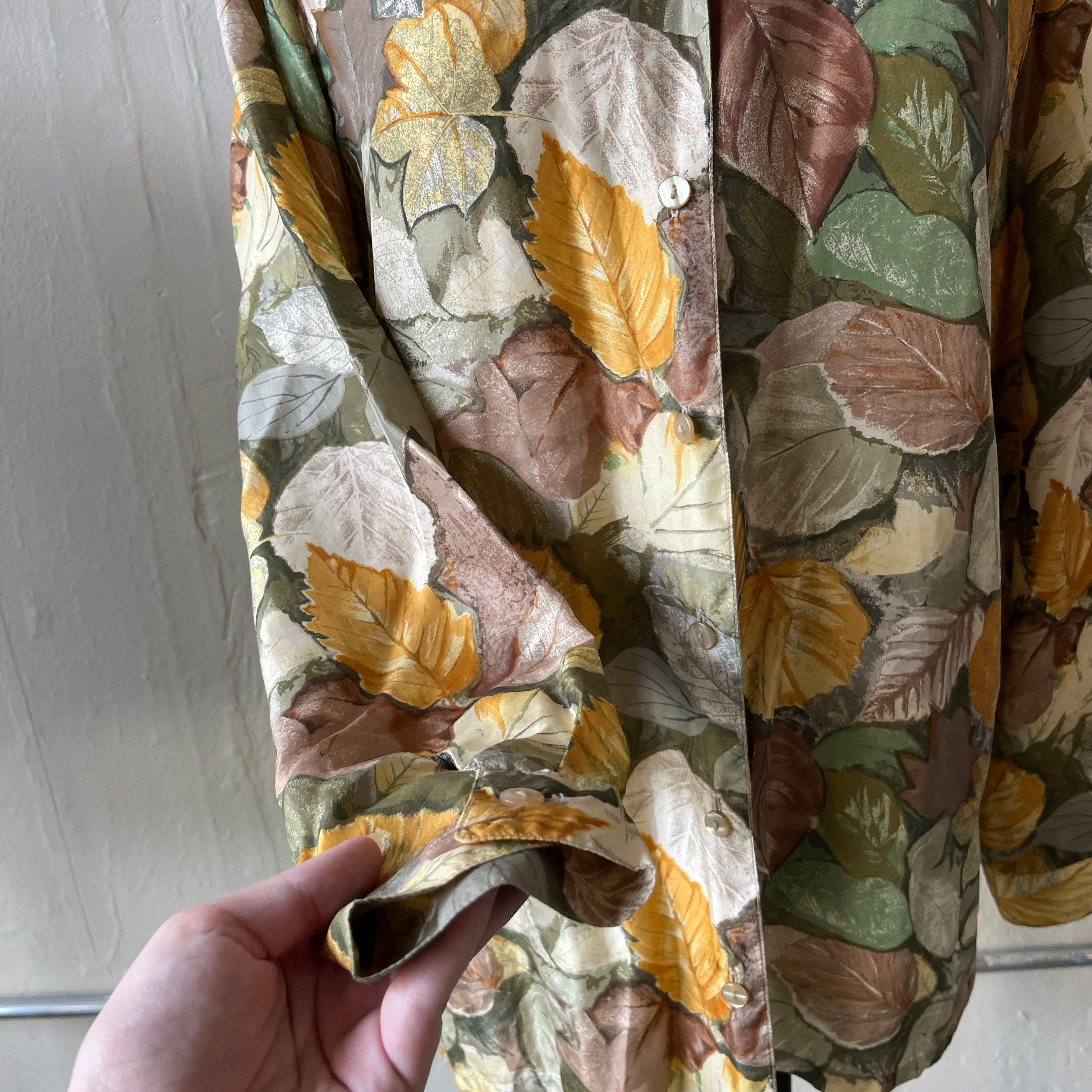 Silk Button Up (M)
