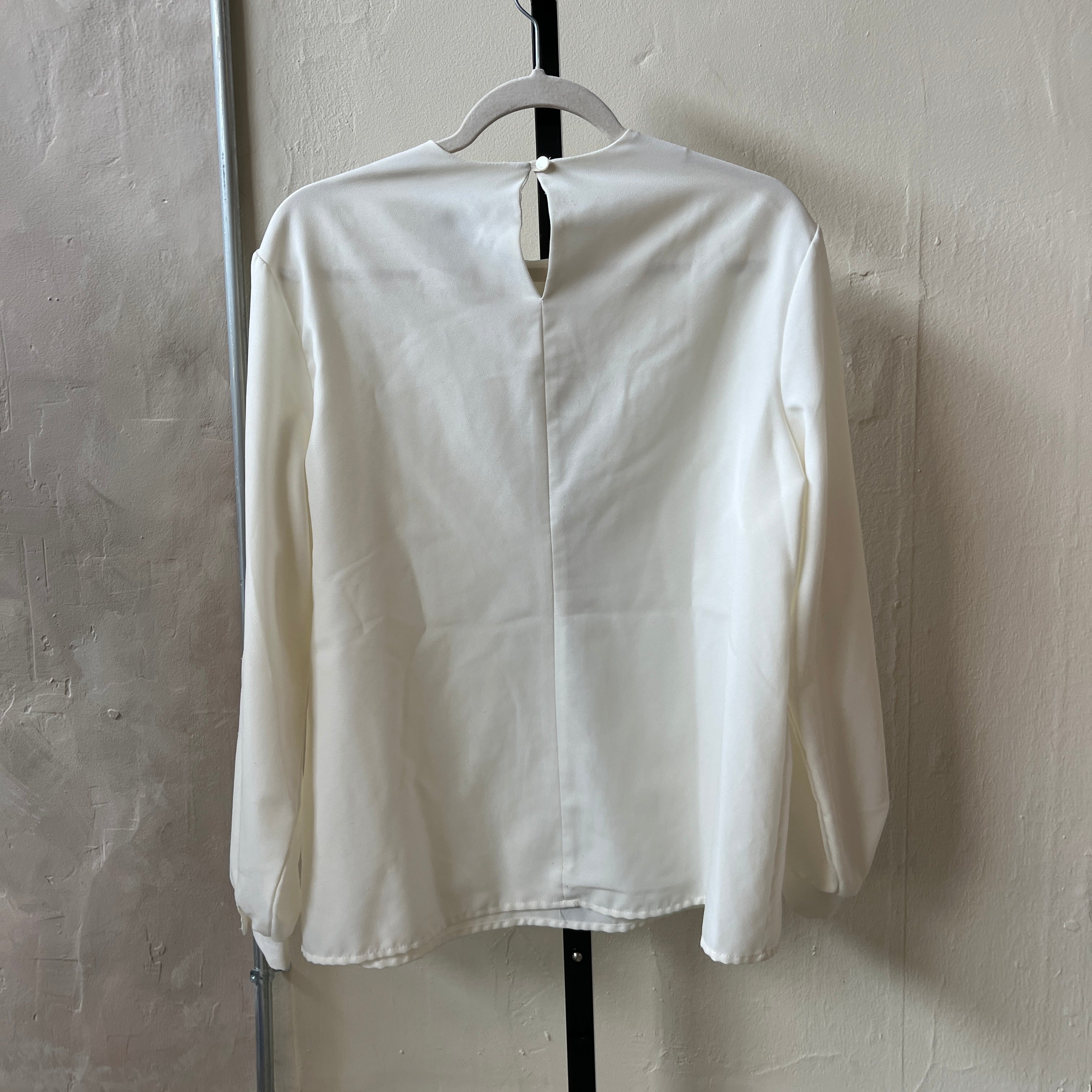 White Blouse (L)