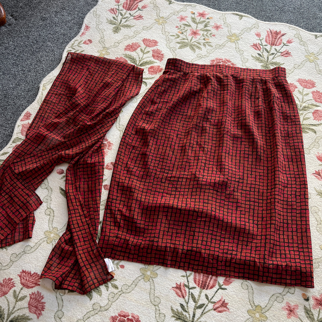 Red Skirt & Scarf (M)