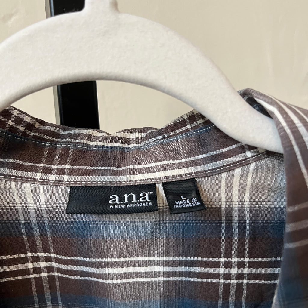 Plaid Button Up (L)
