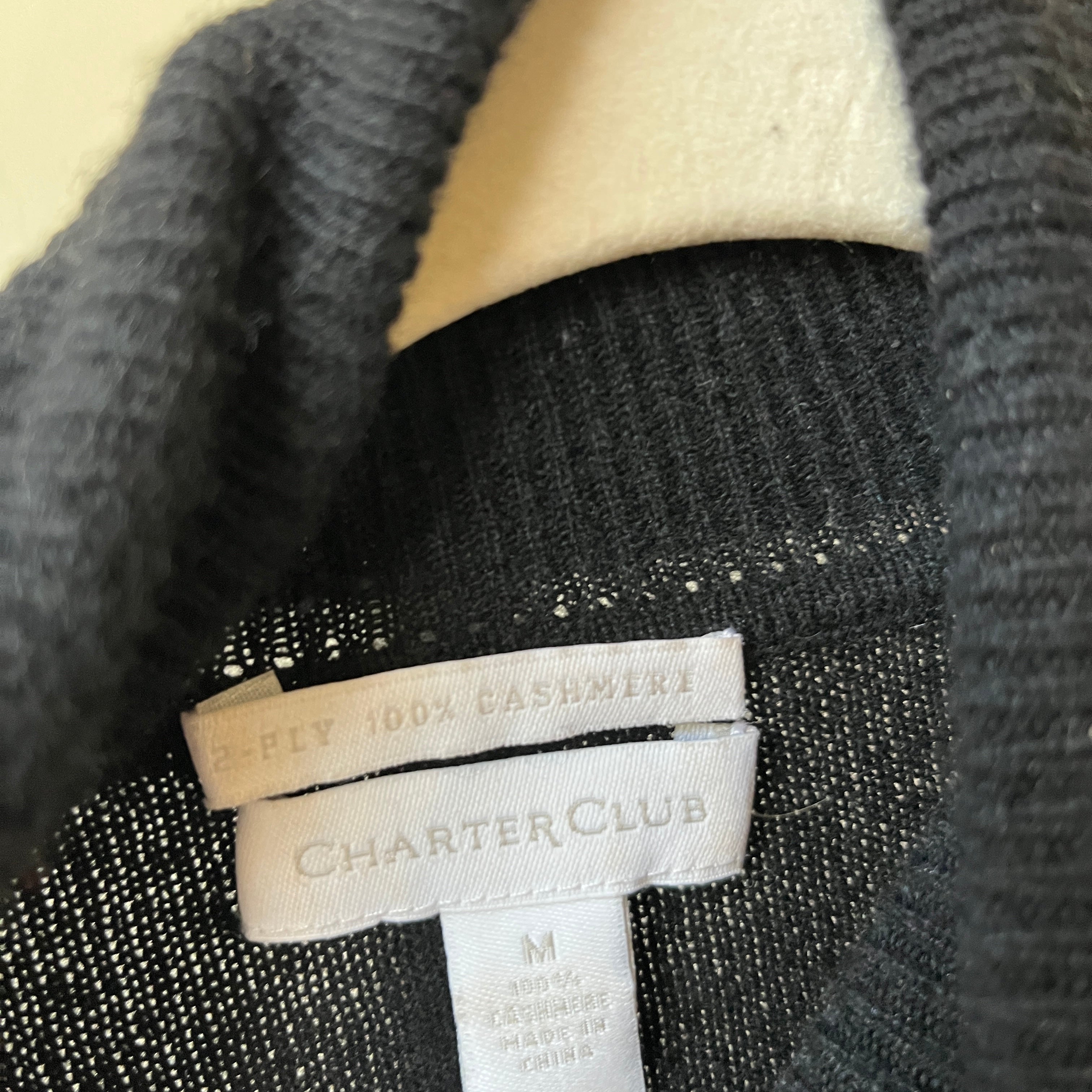 Cashmere Turtleneck (M)