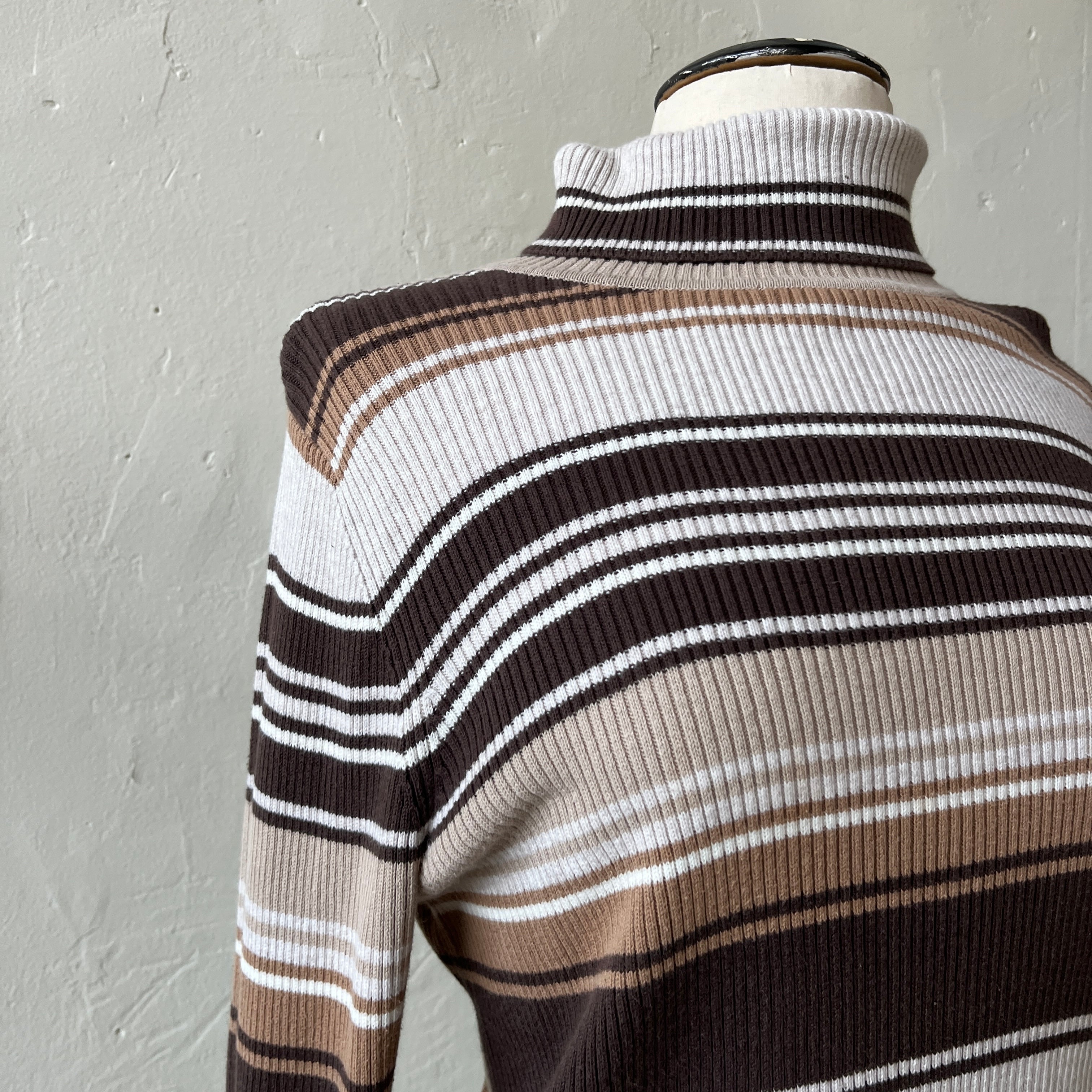 Brown Turtleneck (L)