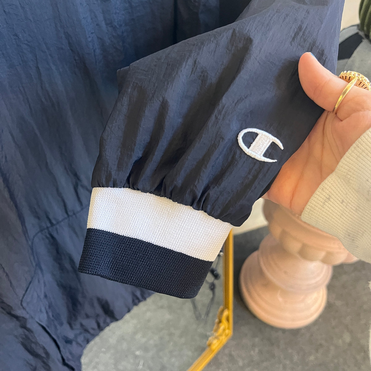 Champion Windbreaker (L)