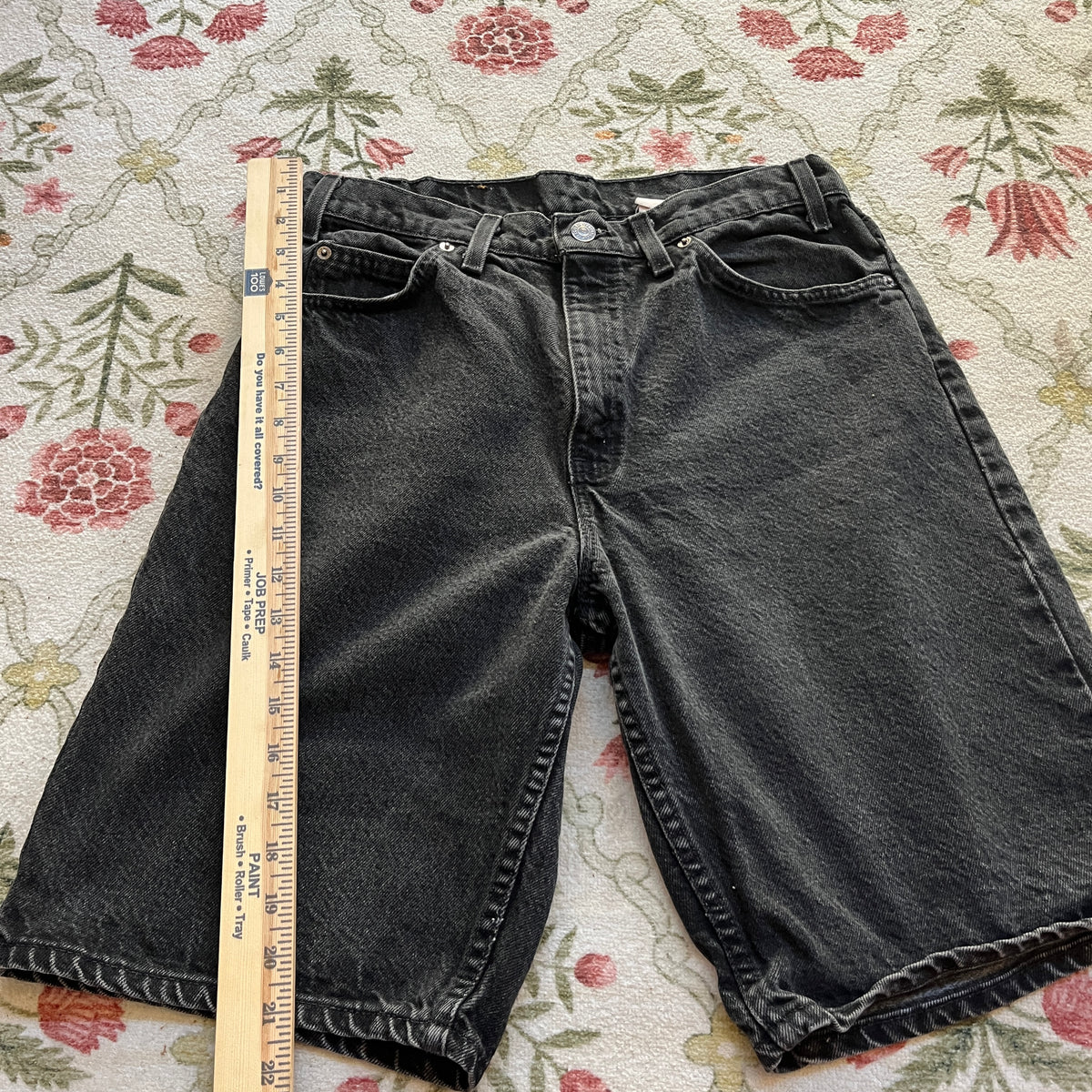 Black Vintage Levi’s (29” waist)