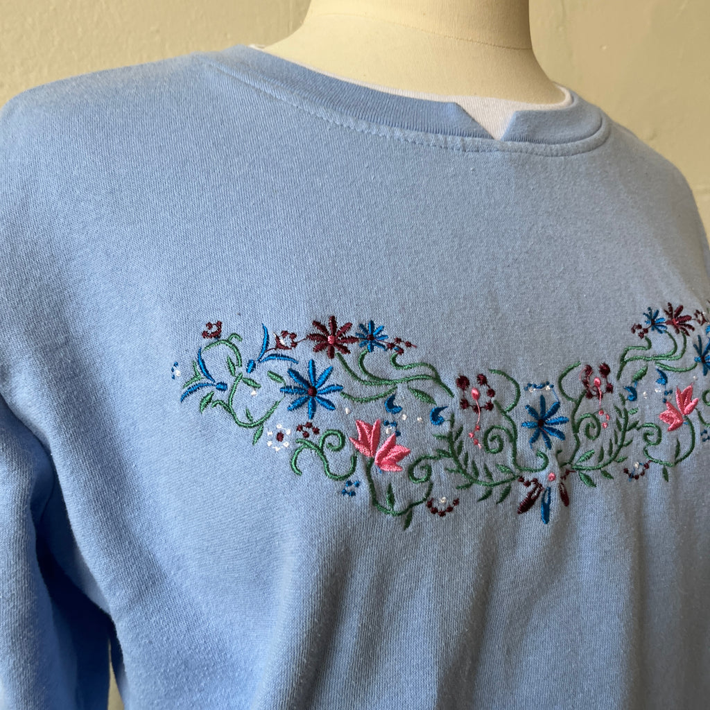 Embroidered Sweatshirt (M)