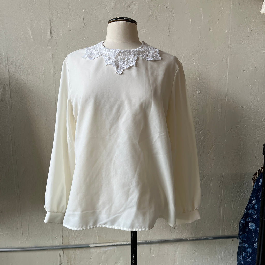 White Blouse (L)