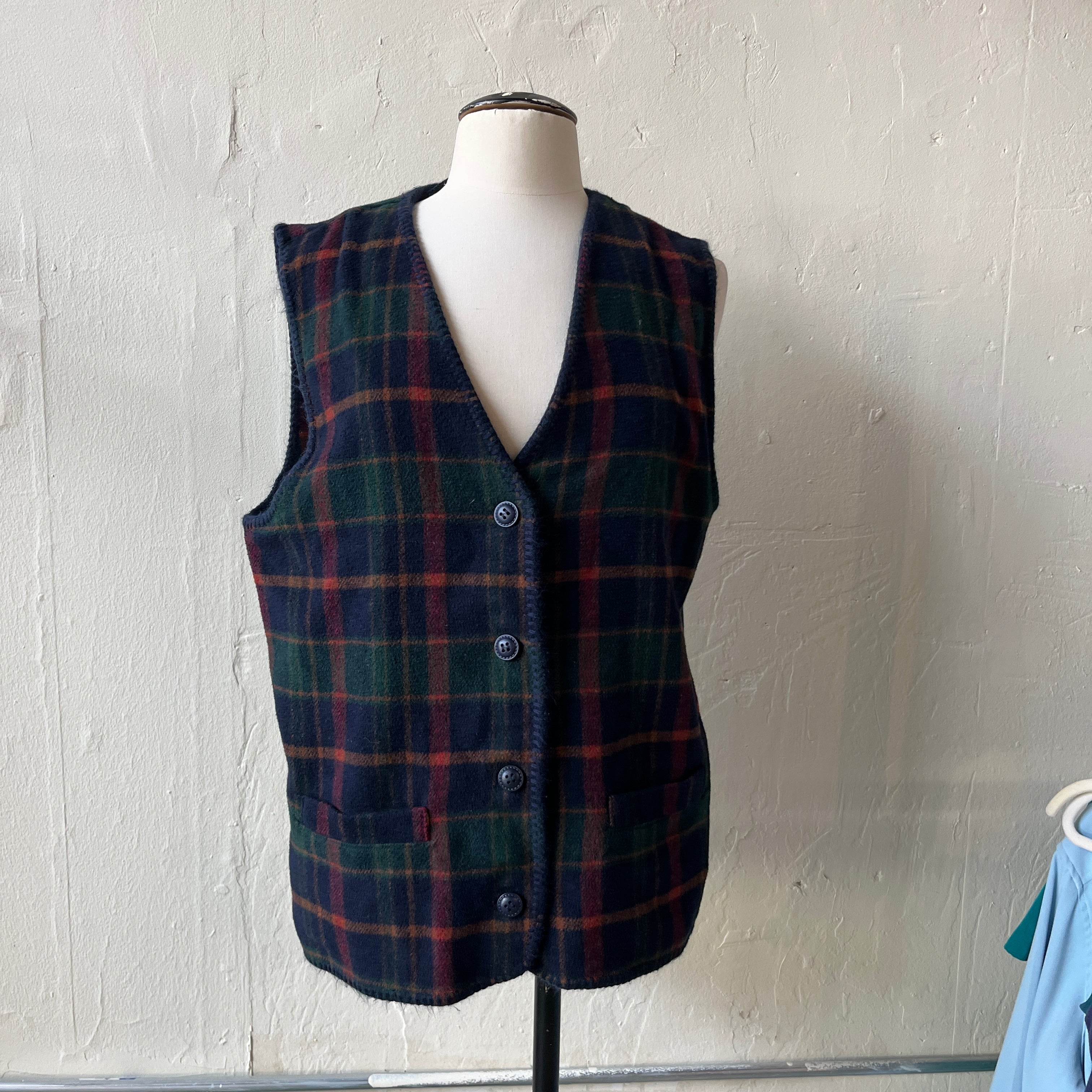 Plaid Vest (M)