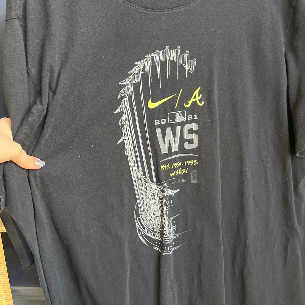 Atlanta Braves T-shirt (XXL)