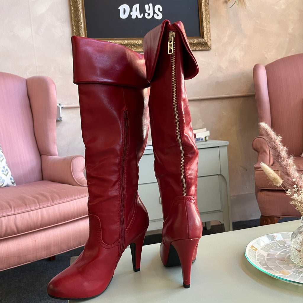 Red Boots (7)