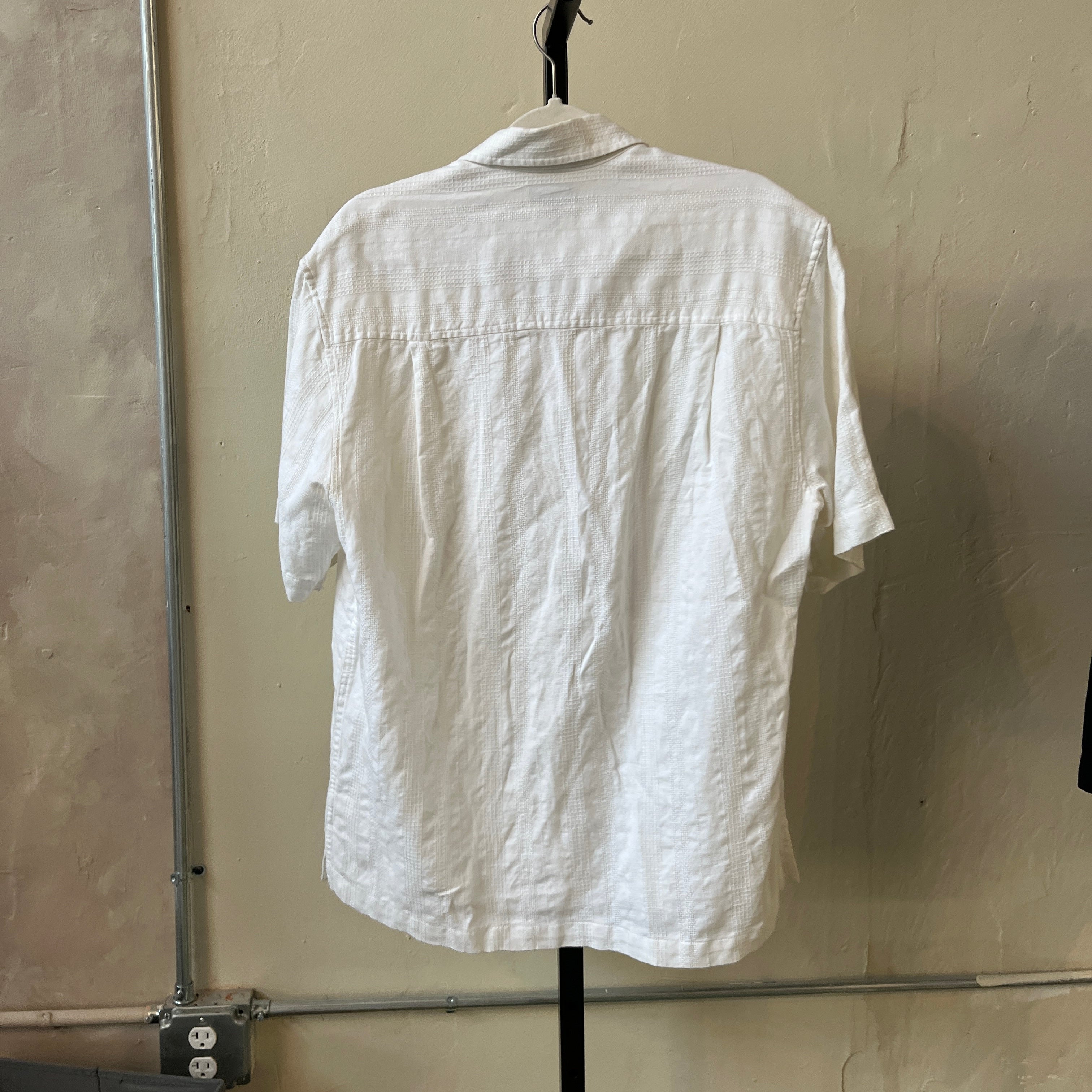 Men’s Linen Button Up (M)