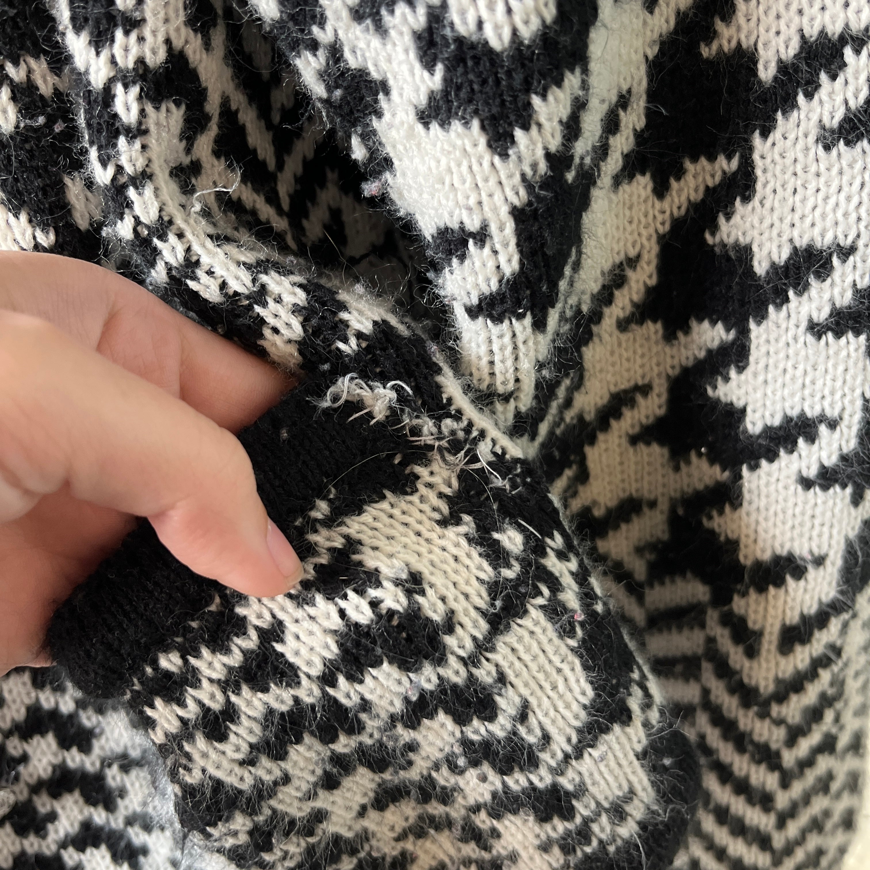 Black & White Cardigan (M)