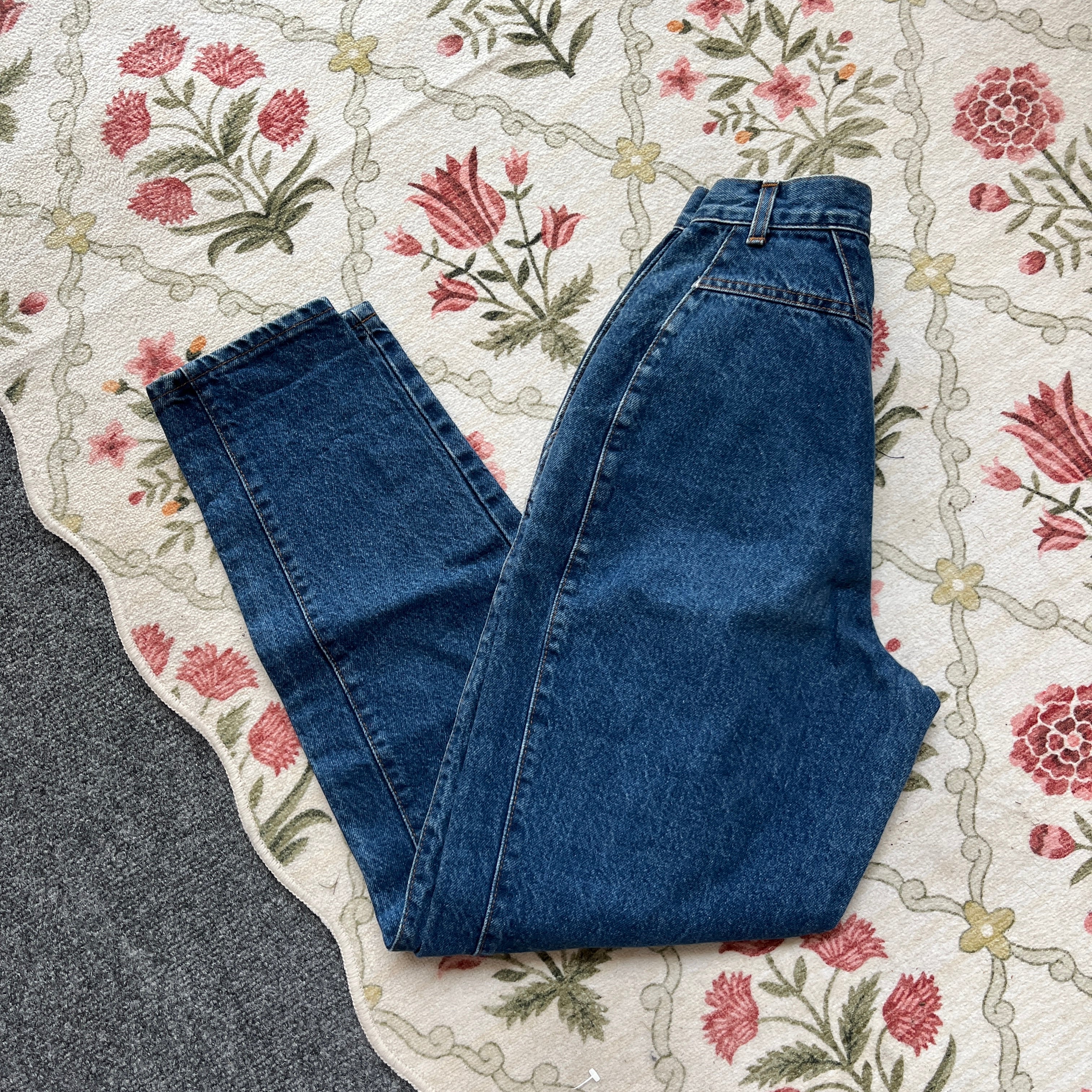 Chic Jeans (23” waist)