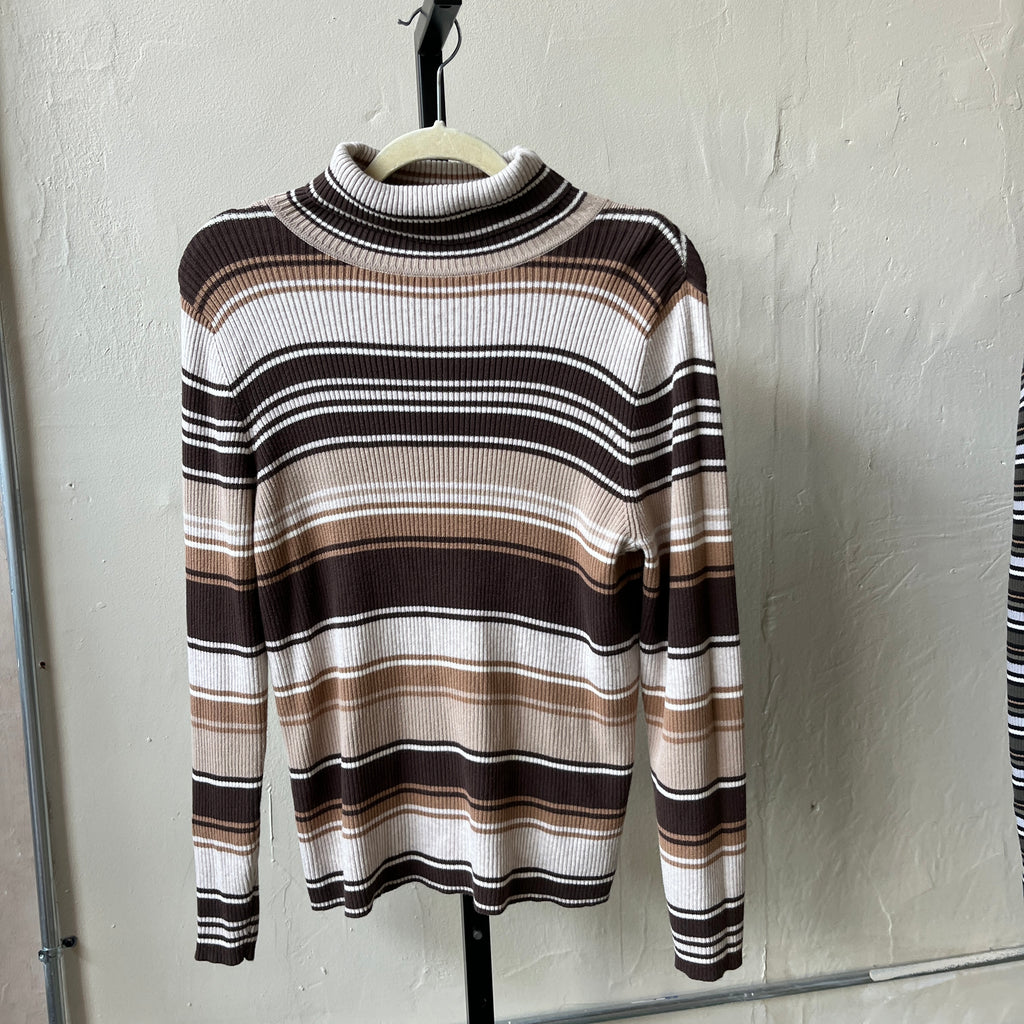 Brown Turtleneck (L)