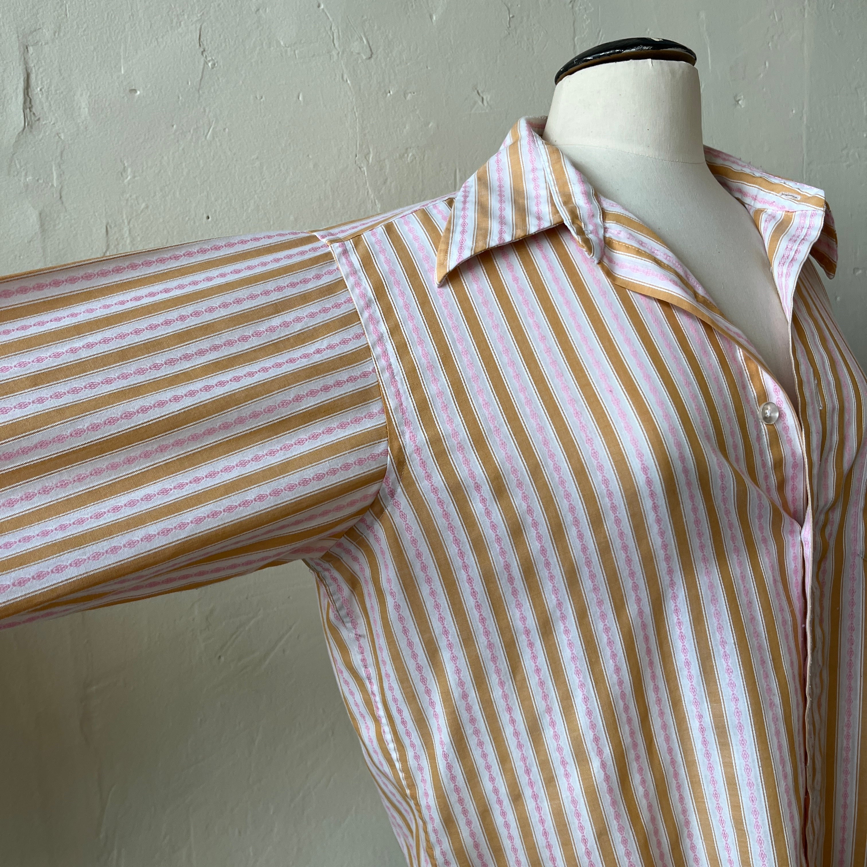 70s Button Up (XL)