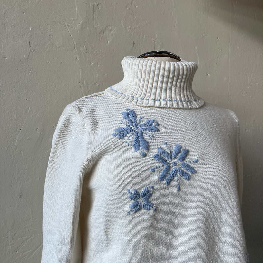 Snowflake Sweater (L)