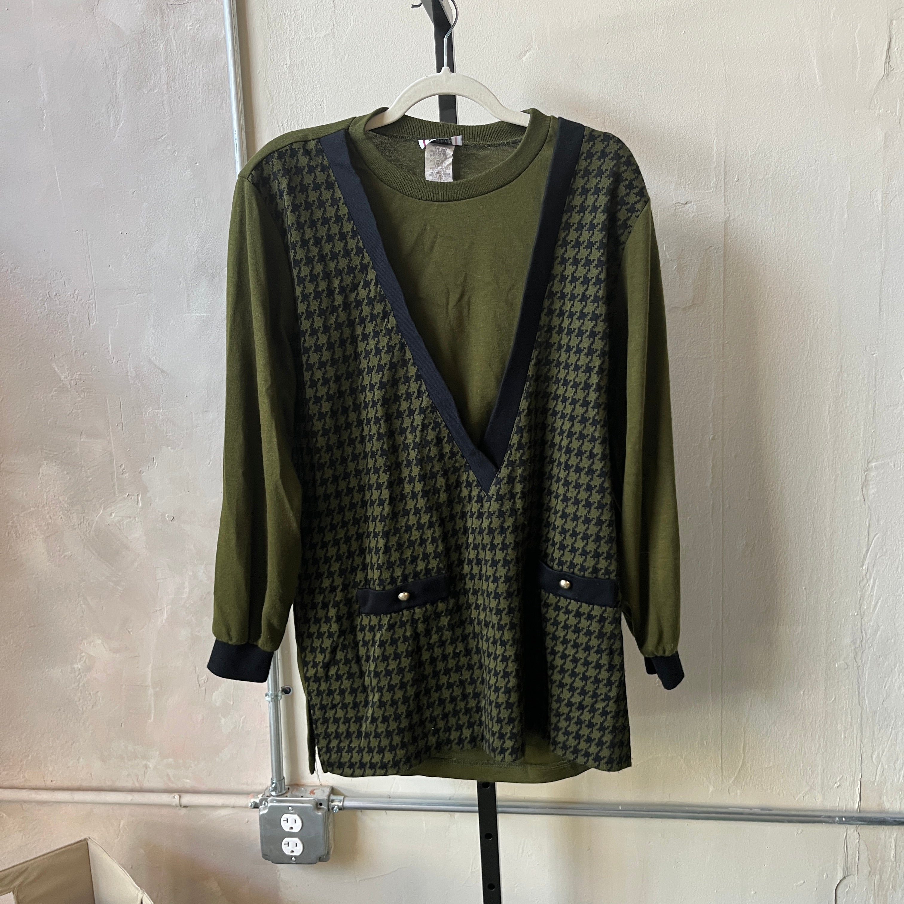 Green Sweater (18W)