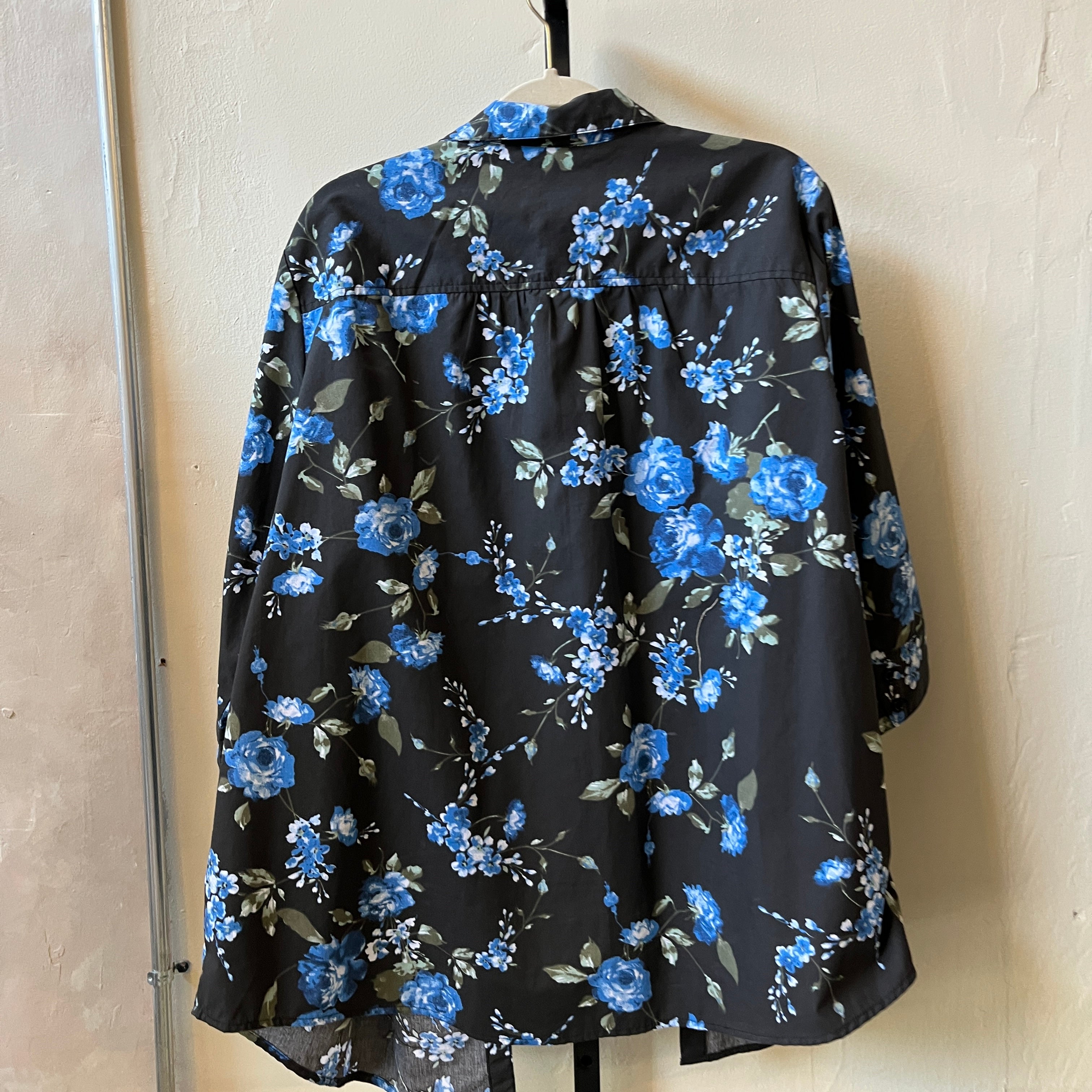 Floral Button Up (26W)
