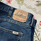 Bootcut Levi’s (22)