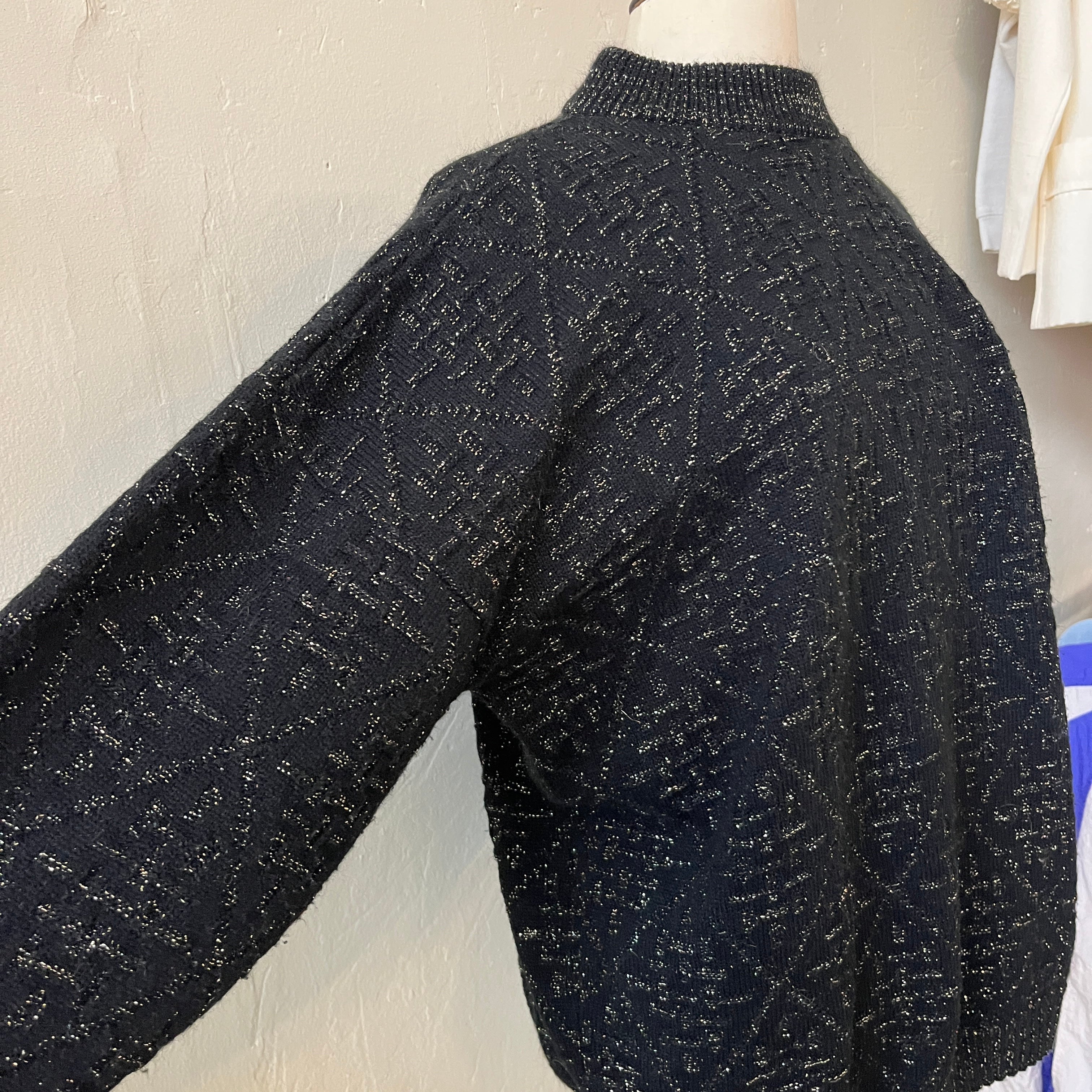 Black Sweater (L)