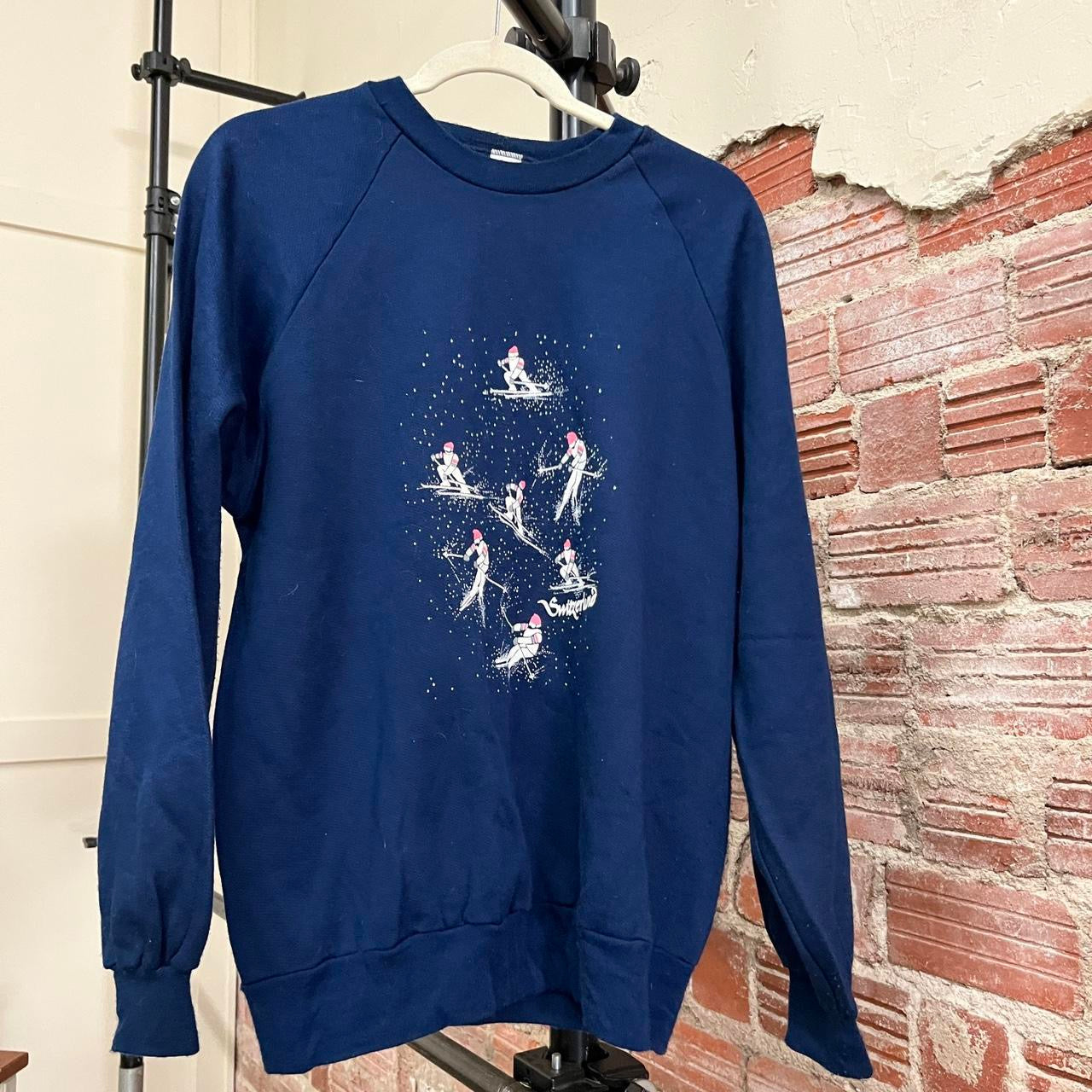 Skiing Sweatshirt (XL)