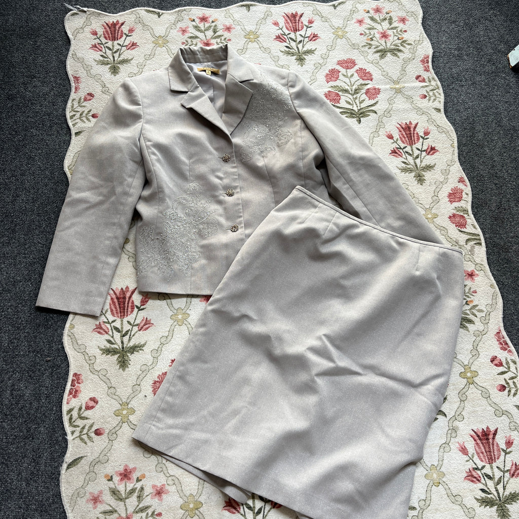 Silver Suit Set (16)
